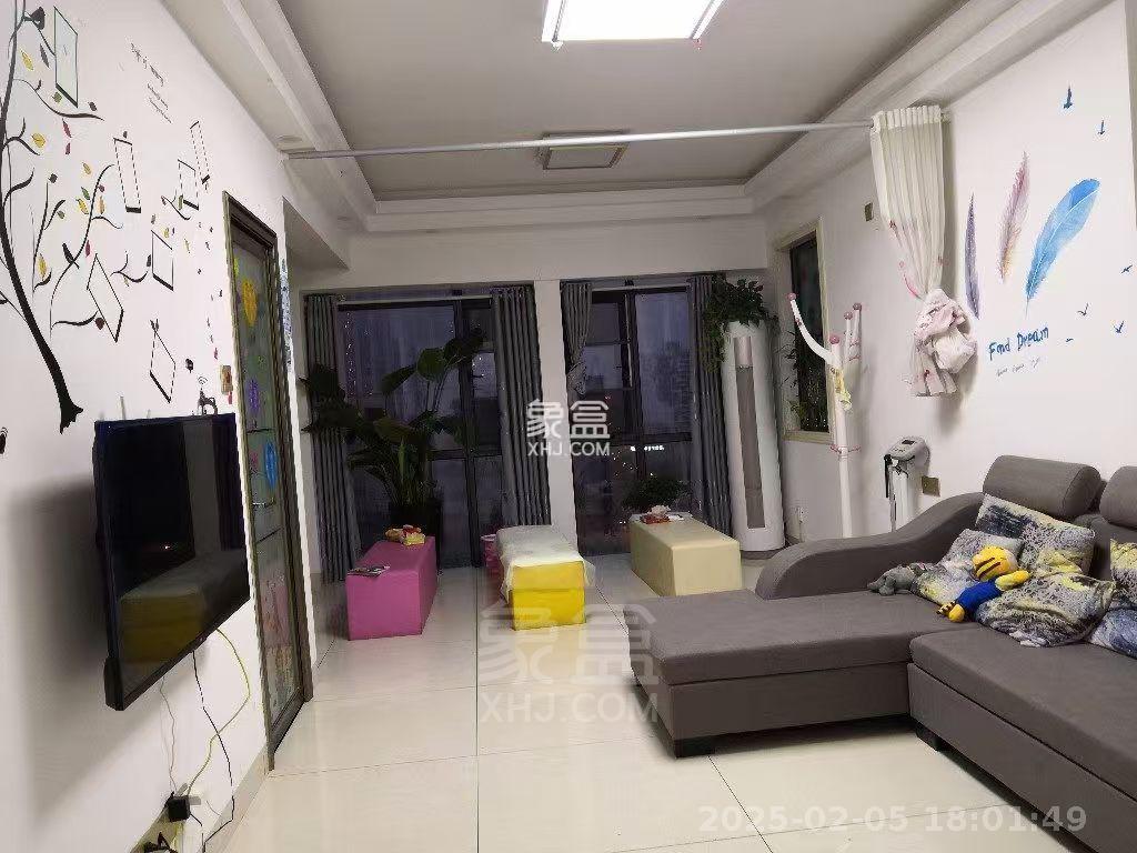 庐山春天 1室2厅1卫 1700.0元/月 庐山春天 1室2厅1卫 1700.0元/月室内图