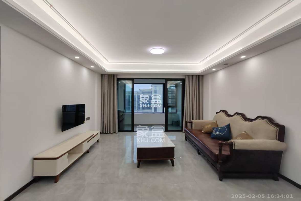 星城春晓  3室2厅1卫    2000.0元/月 星城春晓  3室2厅1卫    2000.0元/月室内图