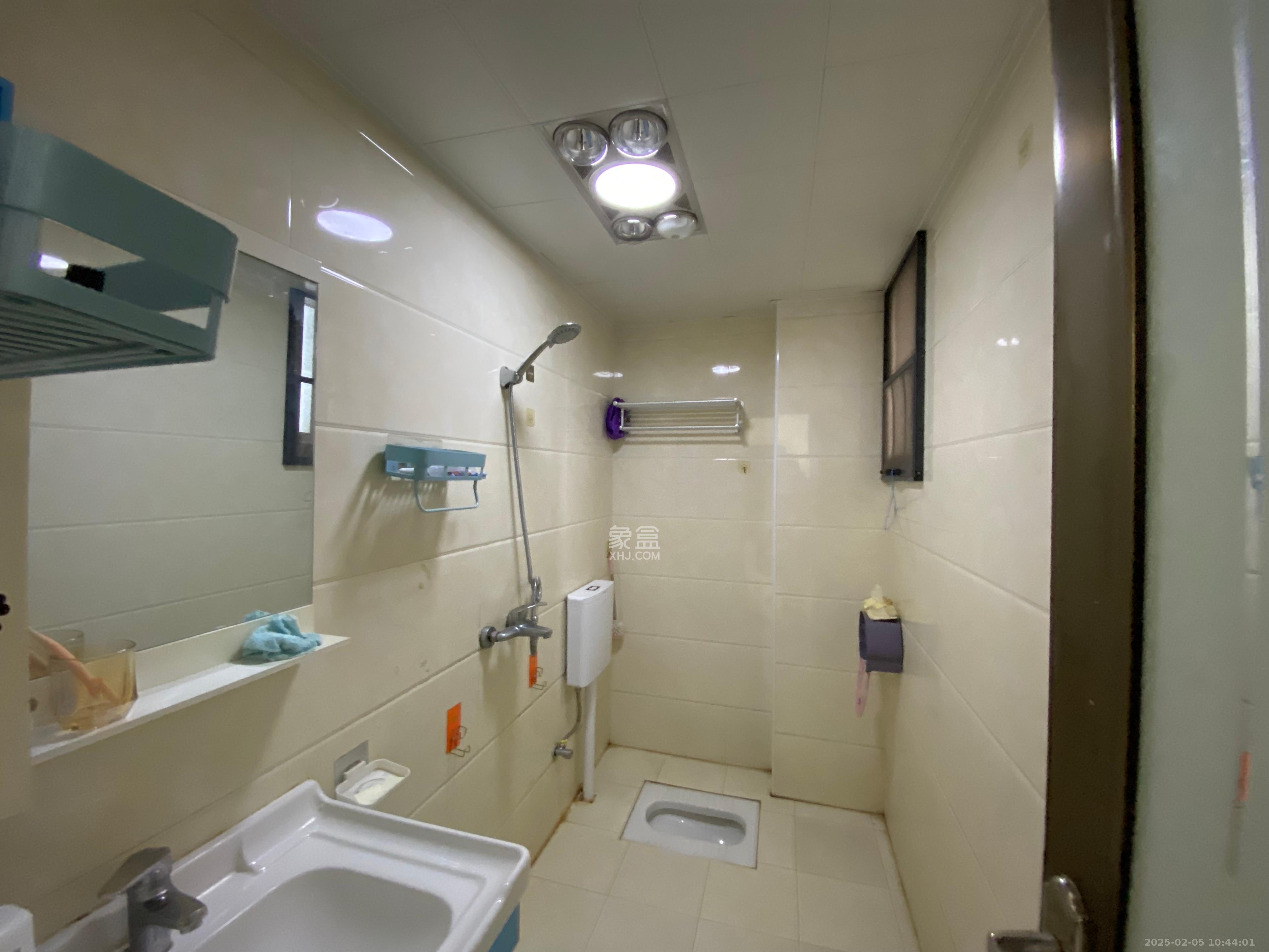 东岸梅园小区 2室2厅1卫 1800.0元/月 东岸梅园小区 2室2厅1卫 1800.0元/月室内图