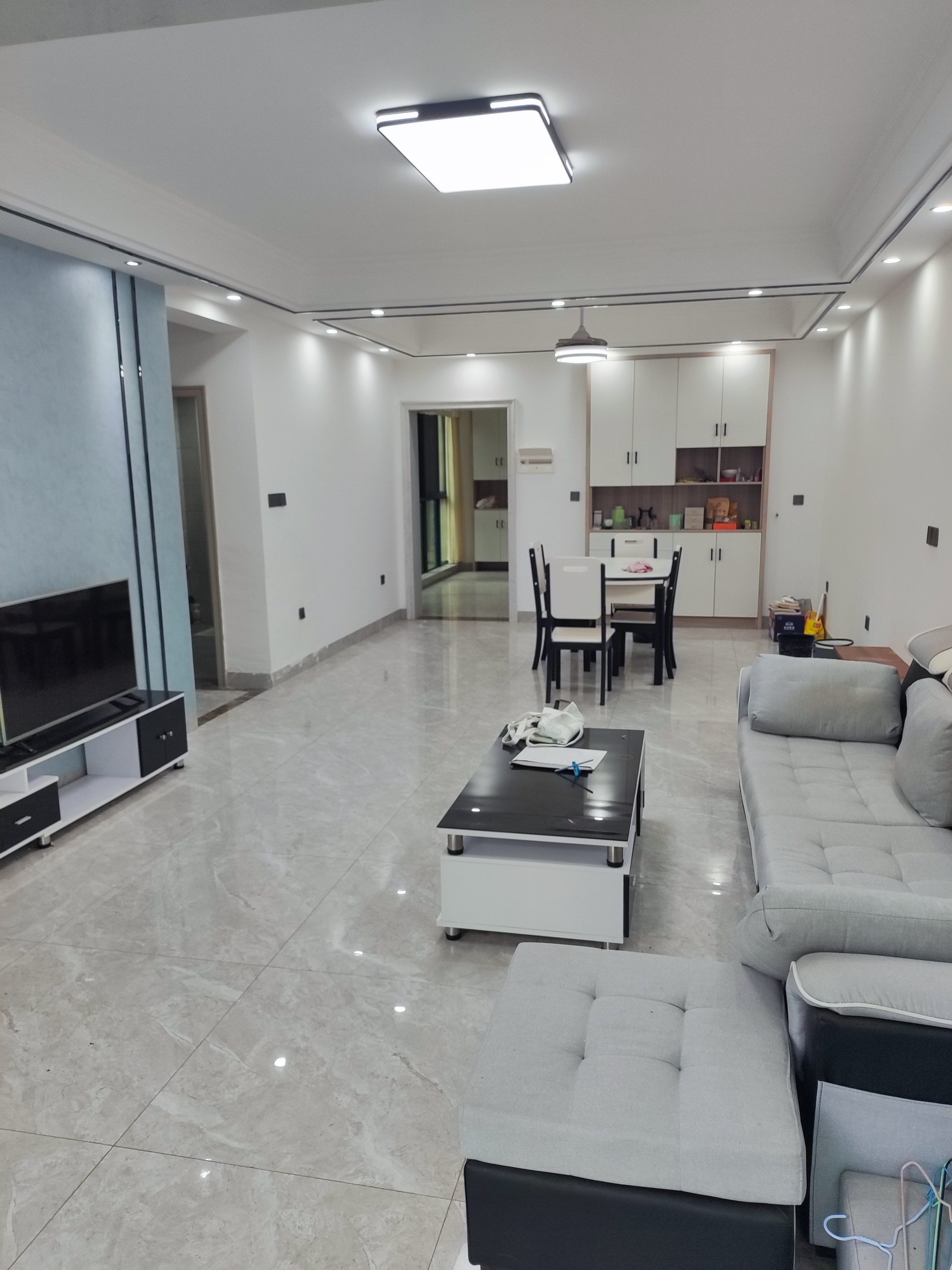 湘粤名城 3室2厅2卫 2500.0元/月 湘粤名城 3室2厅2卫 2500.0元/月户型图