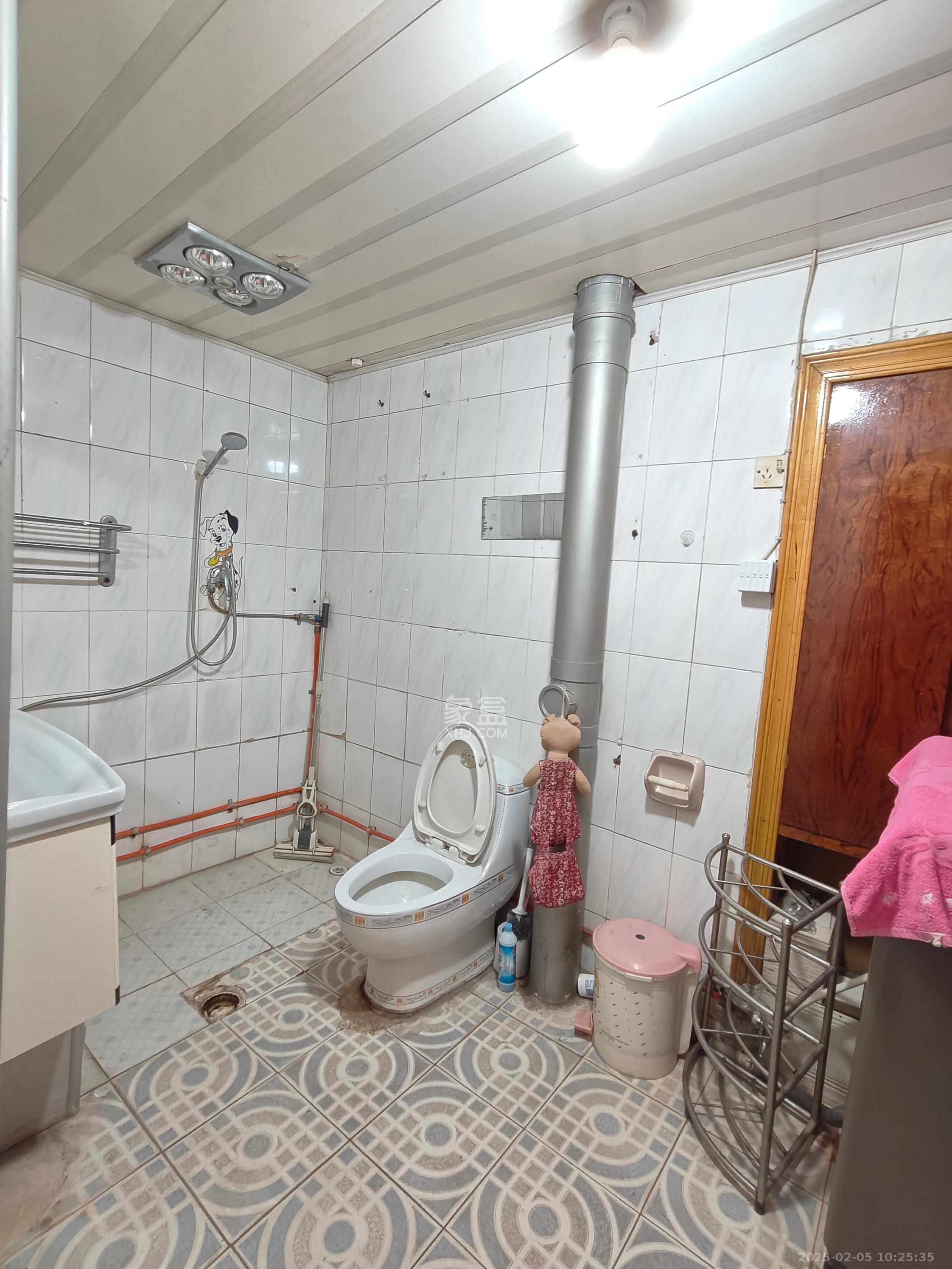 城市花园  2室1厅2卫    2500.0元/月 城市花园  2室1厅2卫    2500.0元/月室内图