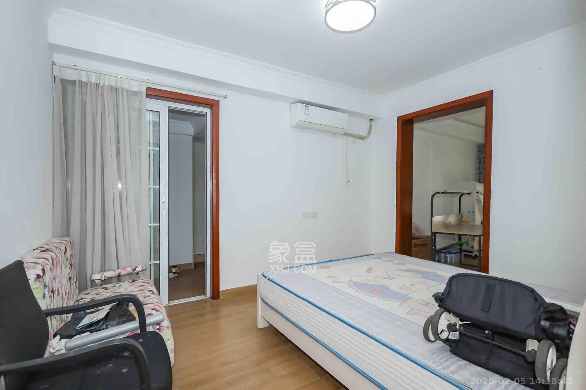 世茂铂翠湾二期  5室2厅3卫    4500.0元/月 世茂铂翠湾二期  5室2厅3卫    4500.0元/月室内图