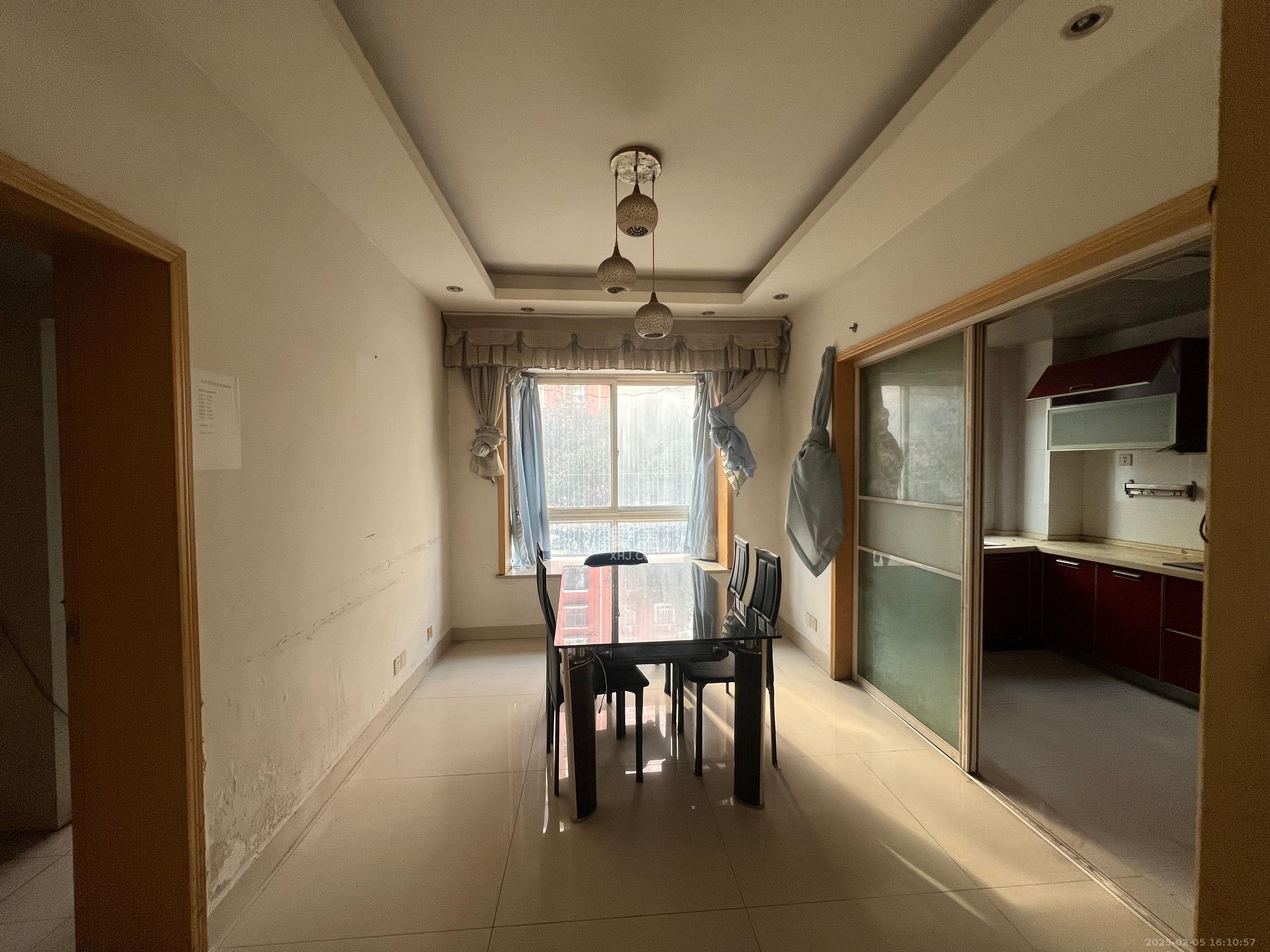 友谊嘉园  4室2厅1卫    3000.0元/月 友谊嘉园  4室2厅1卫    3000.0元/月室内图