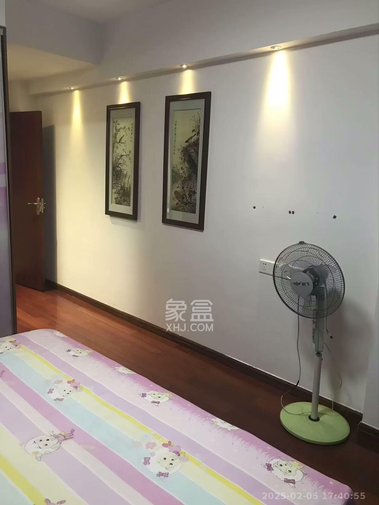 优山美地  4室2厅2卫   2700.00元/月室内图