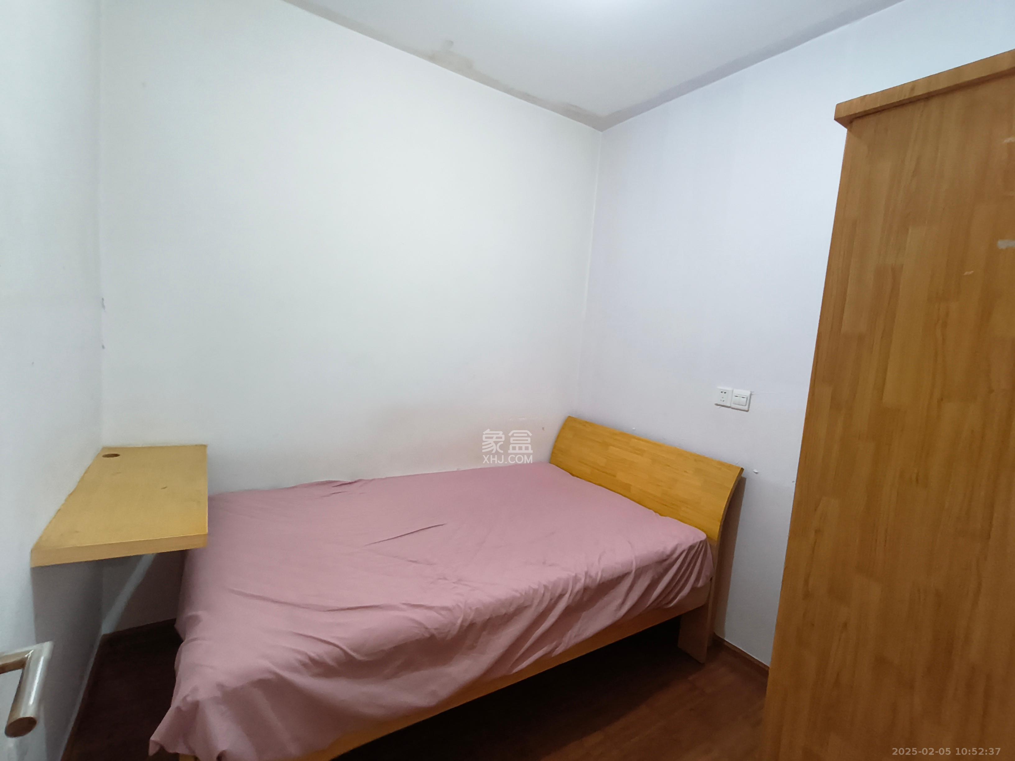 新芙蓉之都  2室1厅1卫    1700.0元/月 新芙蓉之都  2室1厅1卫    1700.0元/月室内图