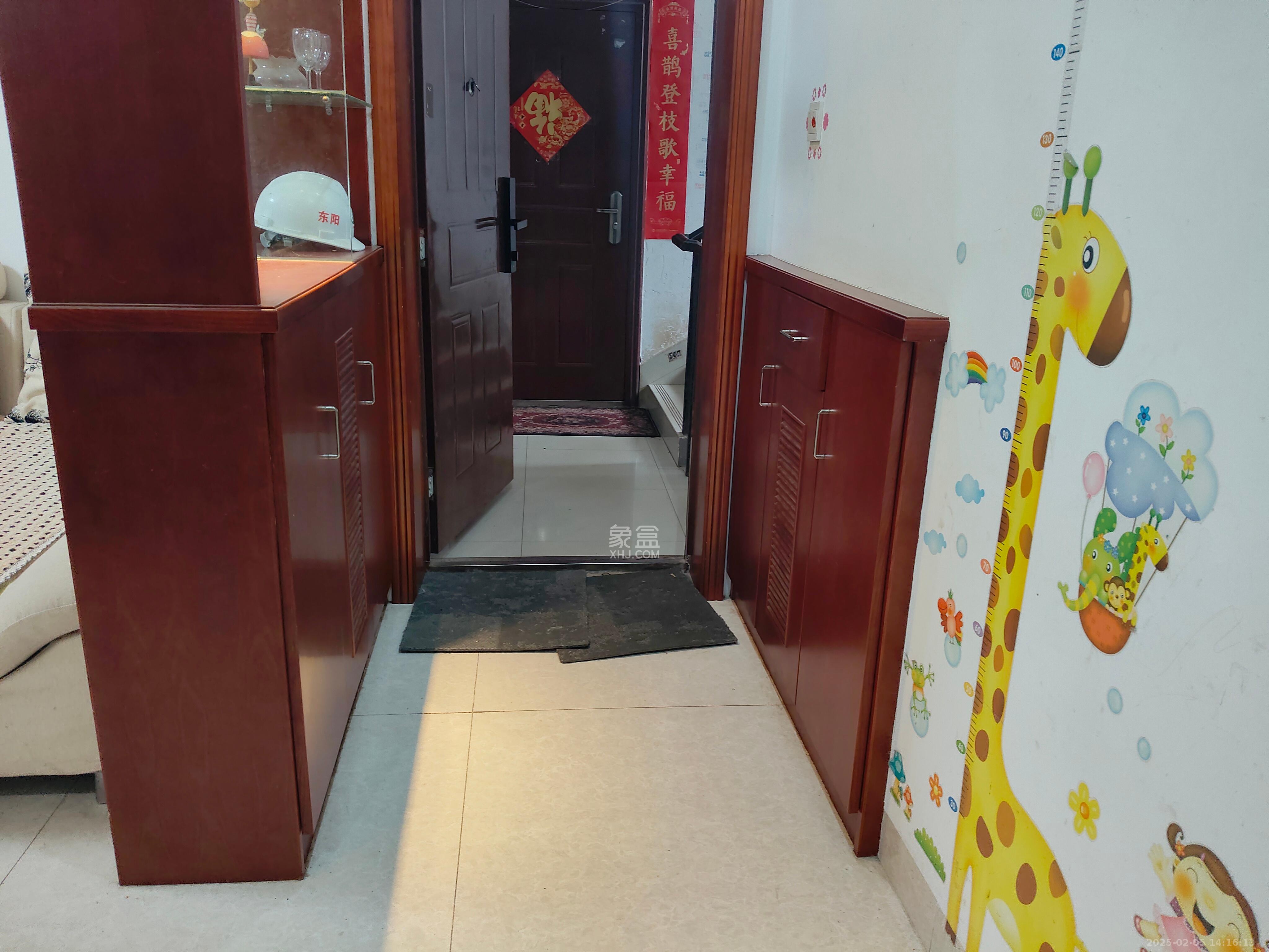 山水庭院 3室2厅1卫 1880.0元/月 山水庭院 3室2厅1卫 1880.0元/月室内图