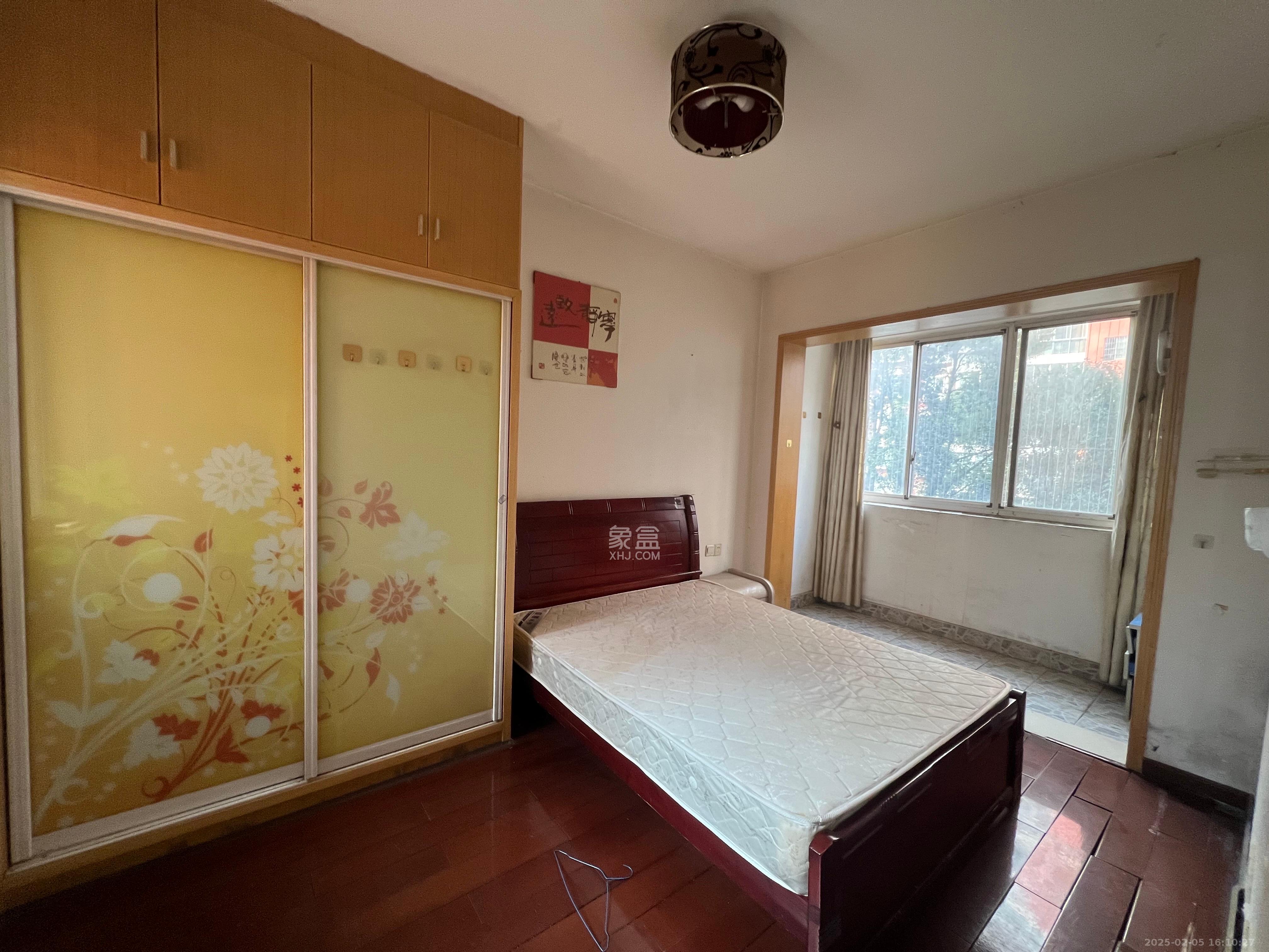 友谊嘉园  4室2厅1卫    3000.0元/月 友谊嘉园  4室2厅1卫    3000.0元/月室内图