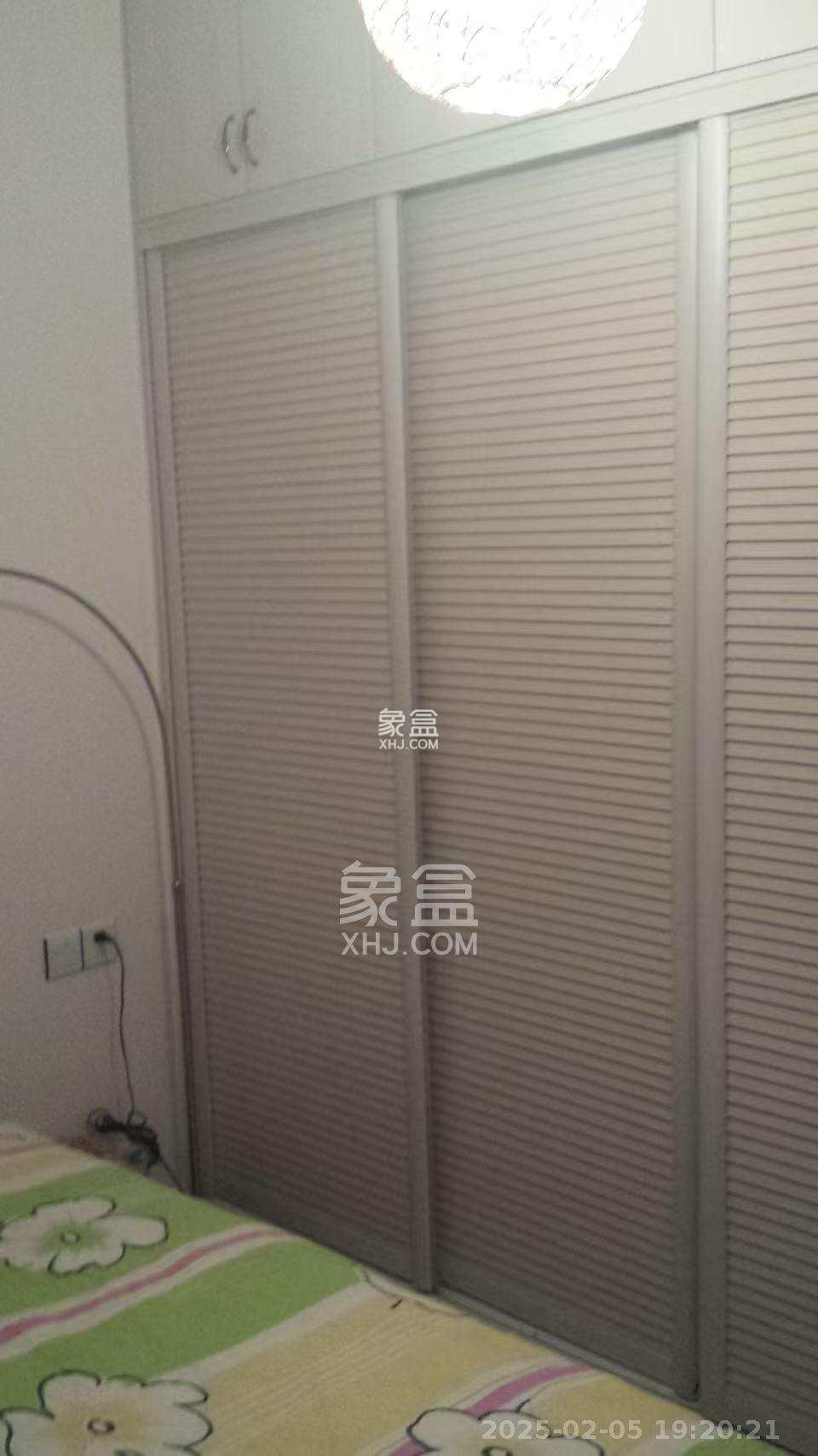 金领家族 1室1厅1卫 1550.0元/月 金领家族 1室1厅1卫 1550.0元/月室内图