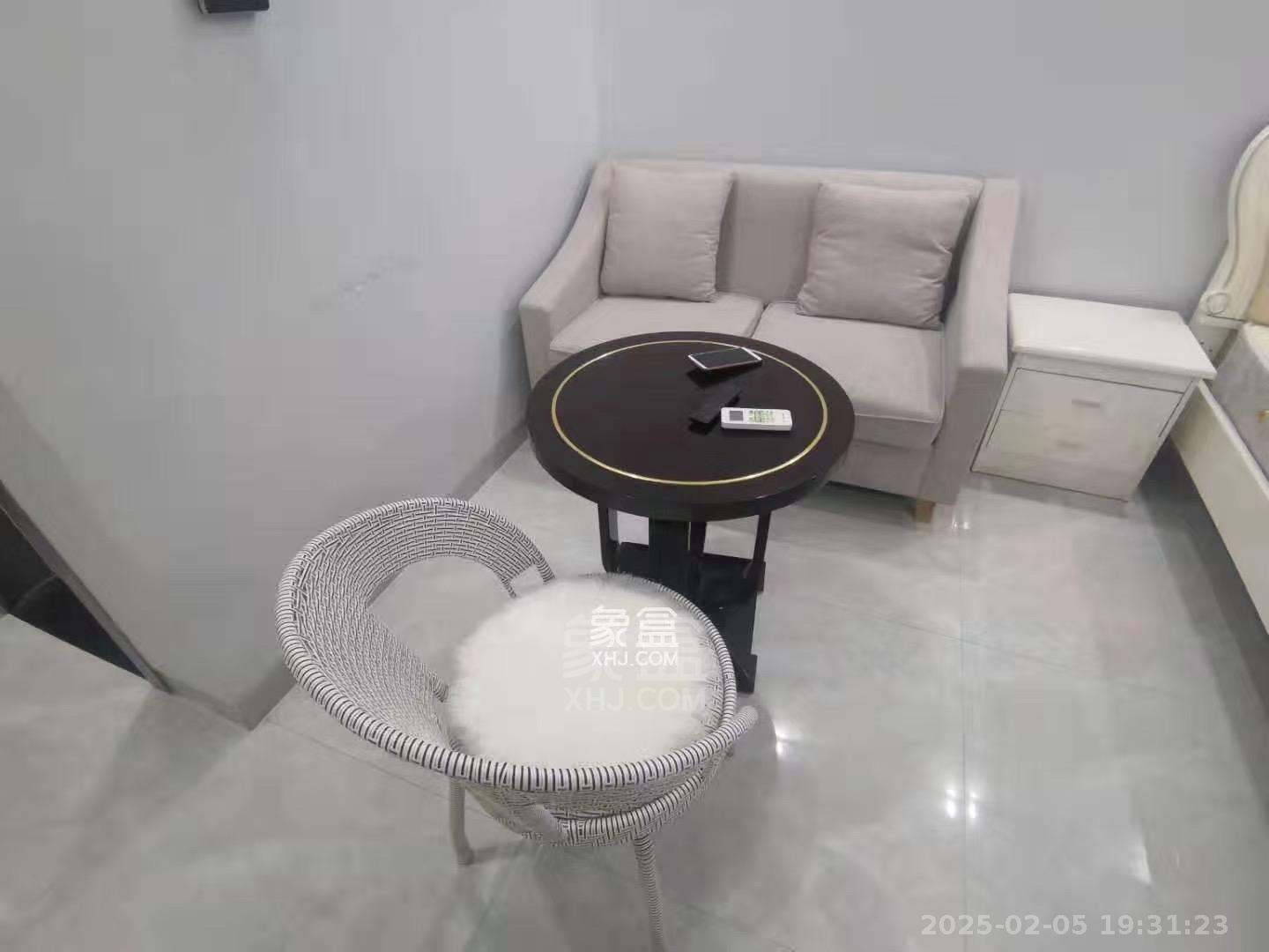 白金汉宫 1室1厅1卫 1300.0元/月 白金汉宫 1室1厅1卫 1300.0元/月室内图