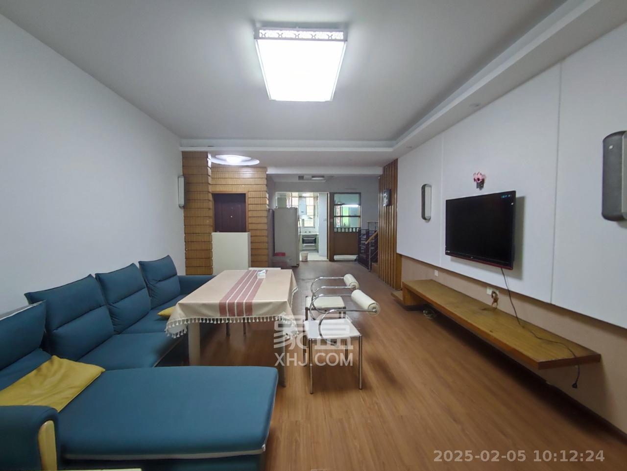 咸嘉新村嘉明苑 3室2厅2卫 2300.0元/月 咸嘉新村嘉明苑 3室2厅2卫 2300.0元/月室内图