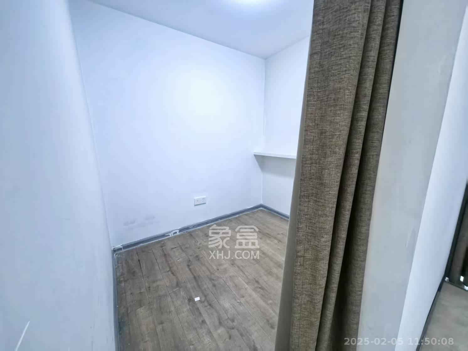 潮宗御苑 4室2厅2卫 7800.0元/月 潮宗御苑 4室2厅2卫 7800.0元/月室内图