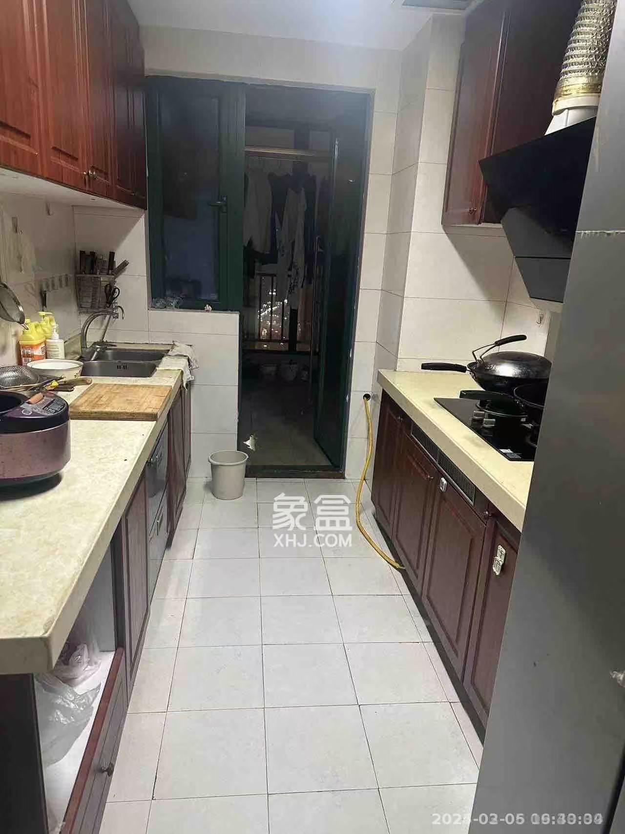 恒大绿洲 3室2厅1卫 2800.0元/月 恒大绿洲 3室2厅1卫 2800.0元/月室内图