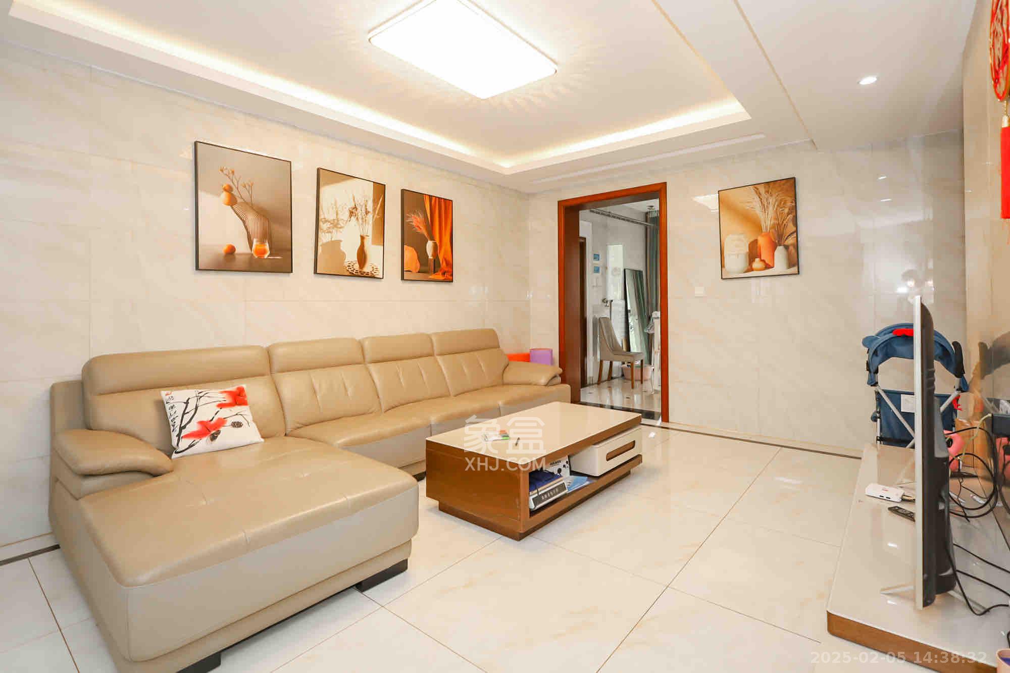 世茂铂翠湾二期  5室2厅3卫    4500.0元/月 世茂铂翠湾二期  5室2厅3卫    4500.0元/月室内图1