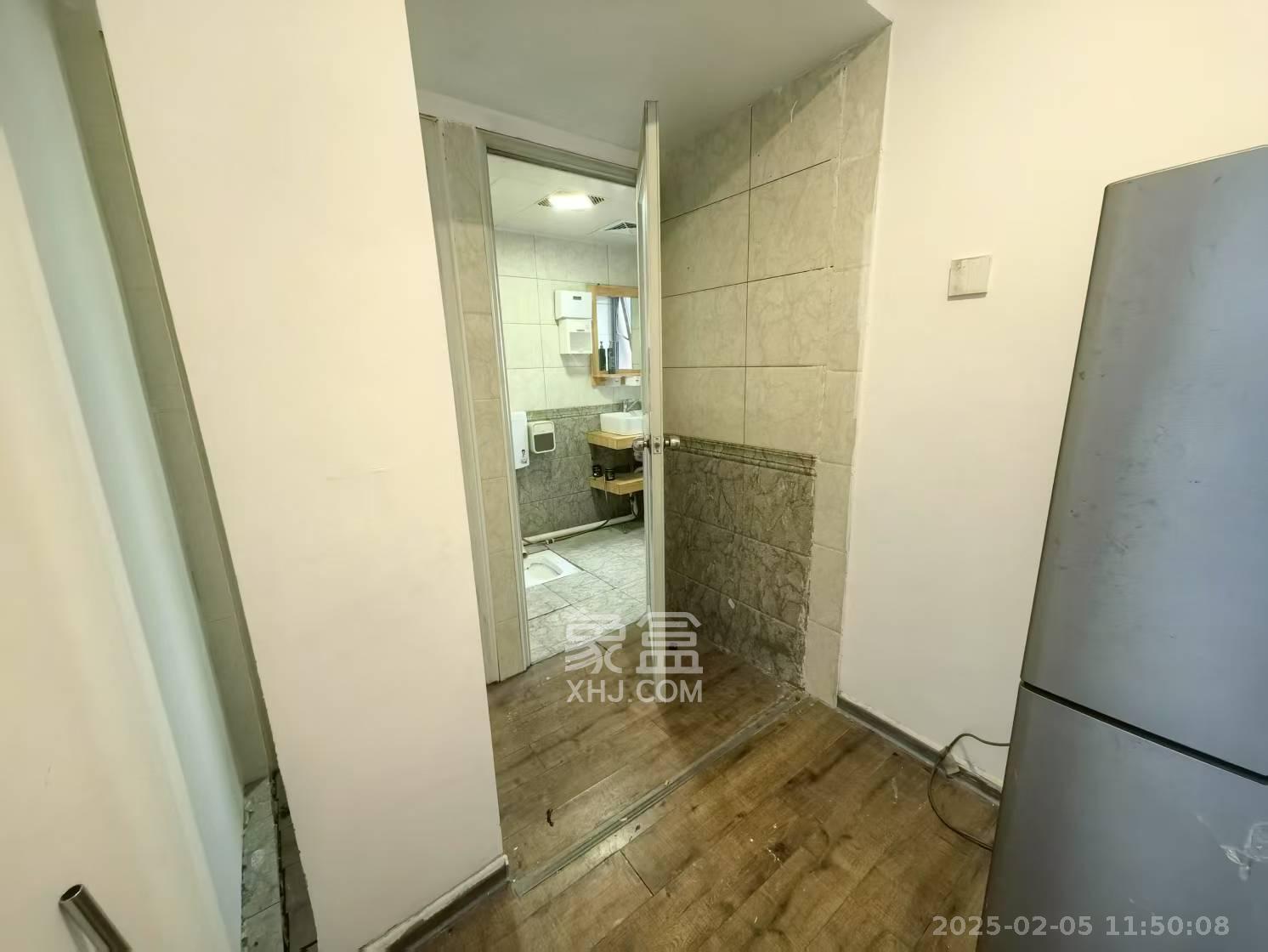 潮宗御苑 4室2厅2卫 7800.0元/月 潮宗御苑 4室2厅2卫 7800.0元/月室内图