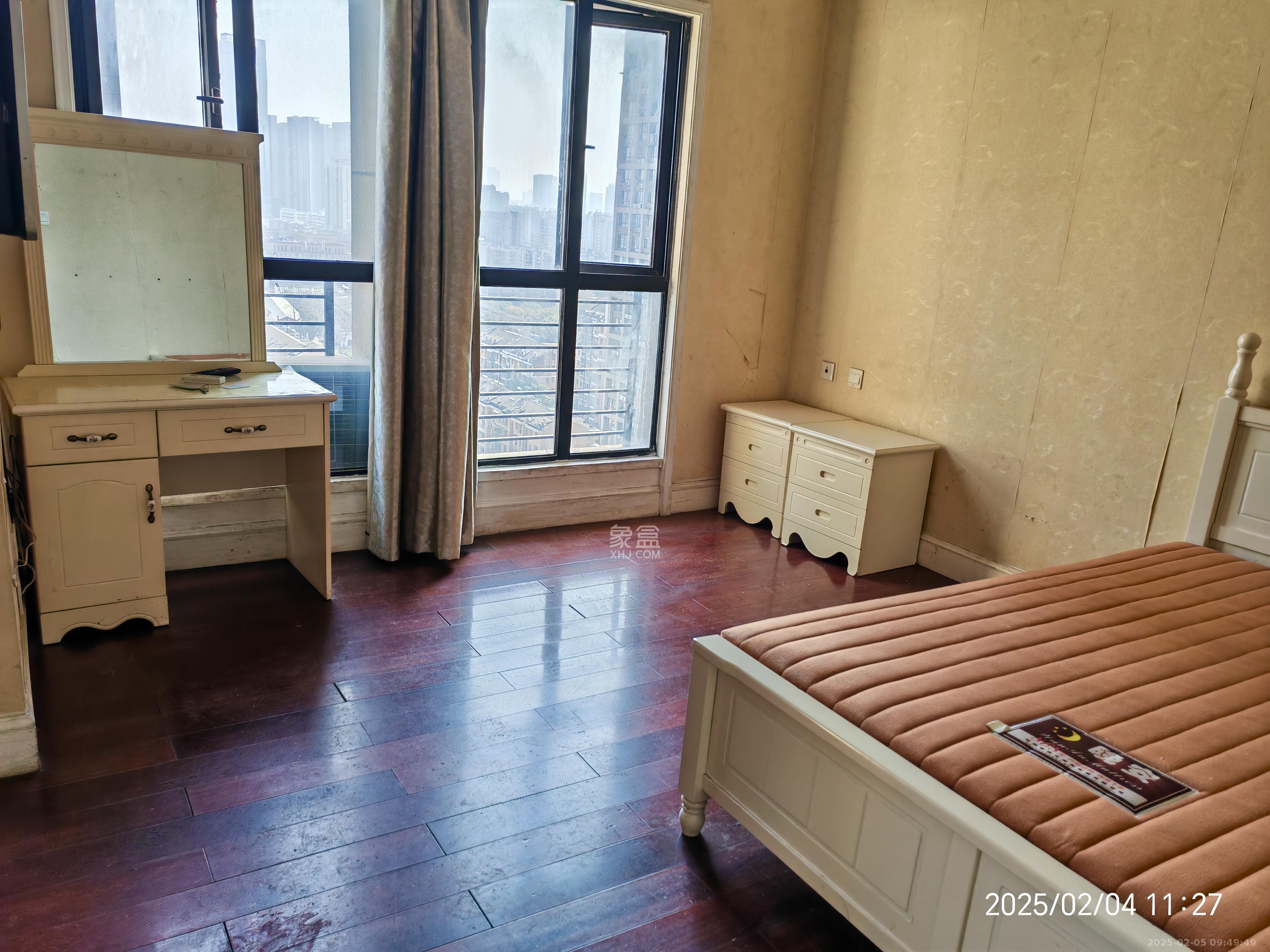 郡原广场 1室1厅1卫 1800.0元/月 郡原广场 1室1厅1卫 1800.0元/月室内图