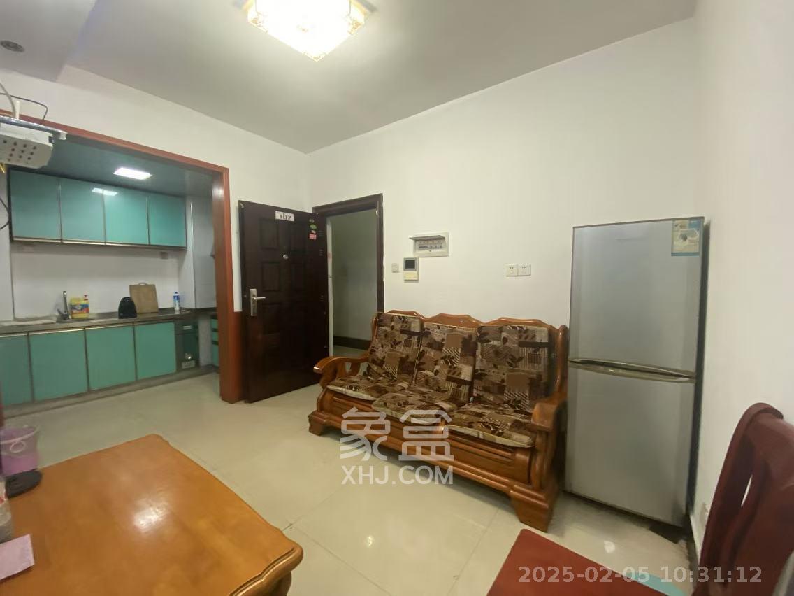 锦湘国际星城三期(锦绣苑) 1室1厅1卫 1700.0元/月 锦湘国际星城三期(锦绣苑) 1室1厅1卫 1700.0元/月室内图