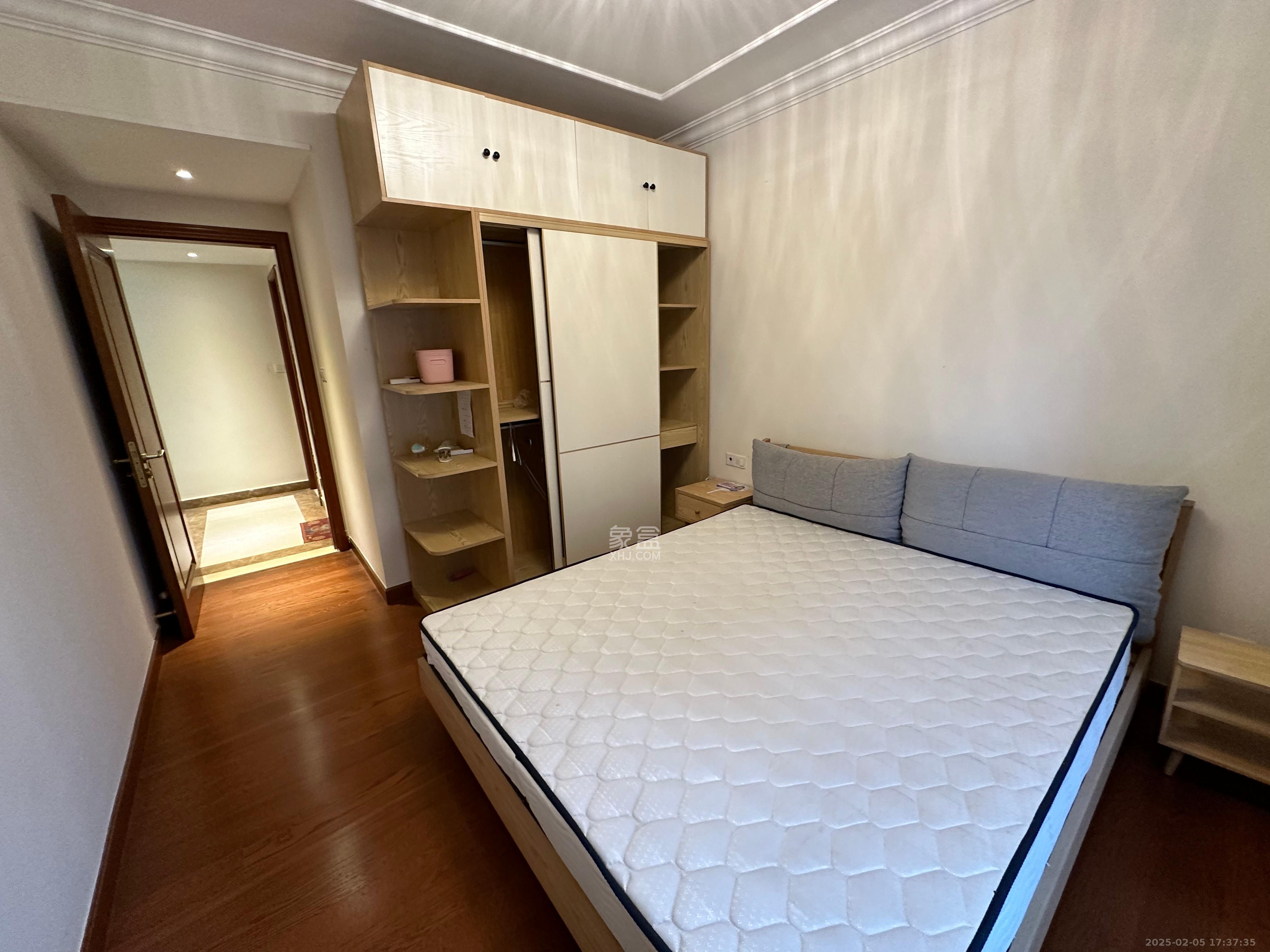 恒大国际广场  3室2厅1卫    2800.0元/月 恒大国际广场  3室2厅1卫    2800.0元/月室内图