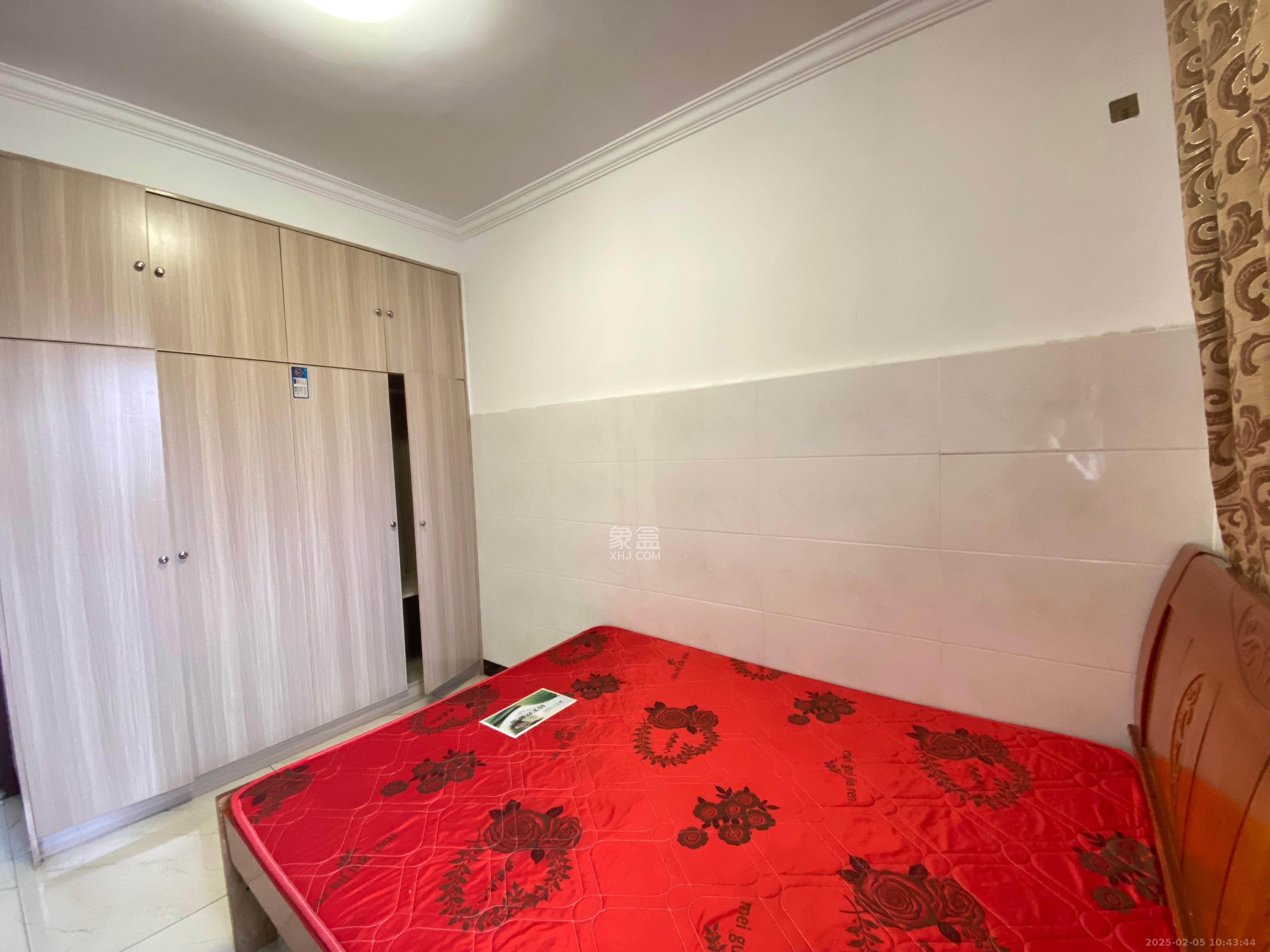 东岸梅园小区 2室2厅1卫 1800.0元/月 东岸梅园小区 2室2厅1卫 1800.0元/月室内图