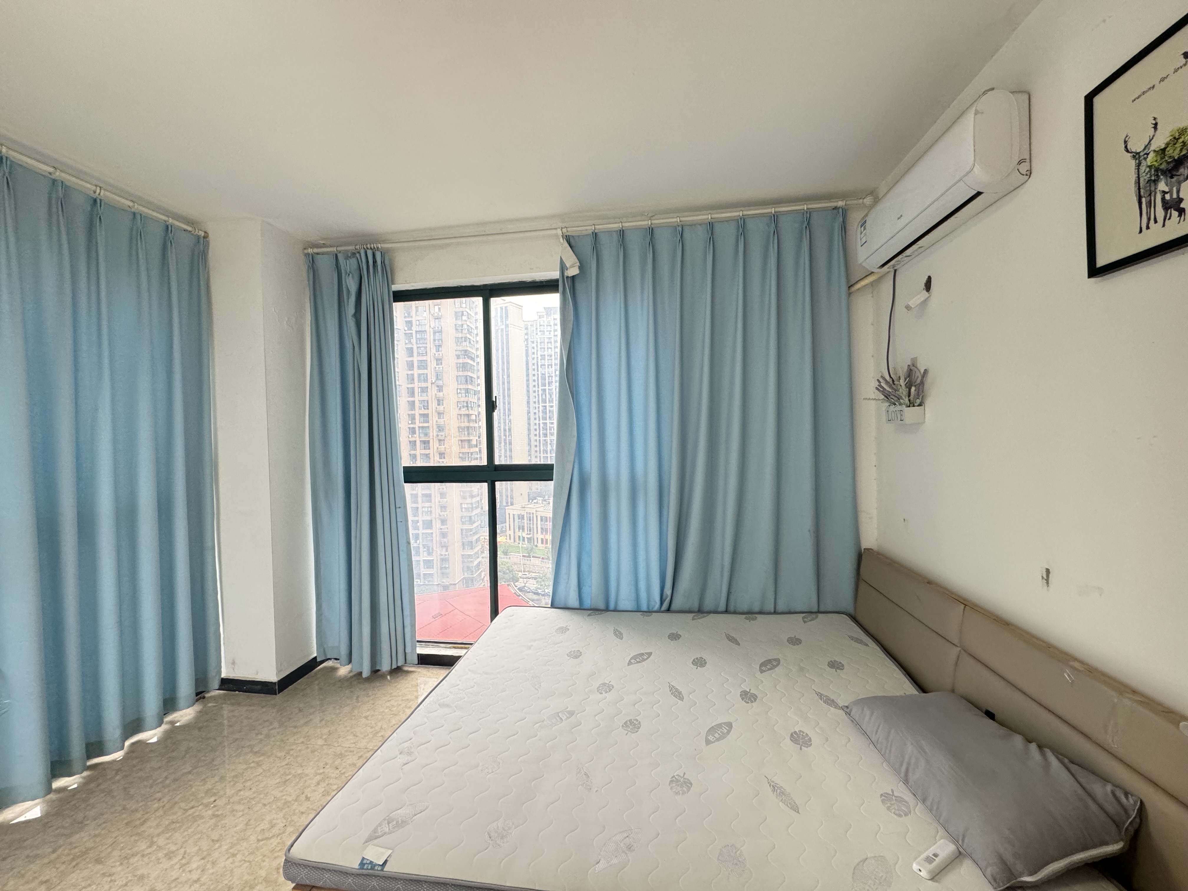 克拉美丽山庄(晟领国际)  2室2厅1卫    2200.0元/月 克拉美丽山庄(晟领国际)  2室2厅1卫    2200.0元/月户型图