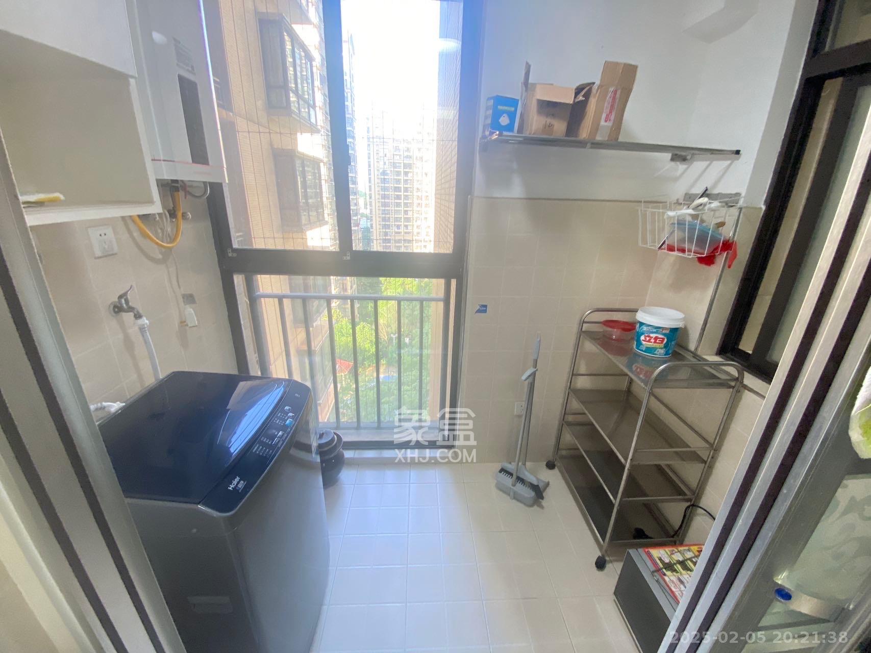 钱隆樽品(一、二、三期) 3室2厅2卫 3000.0元/月 钱隆樽品(一、二、三期) 3室2厅2卫 3000.0元/月室内图