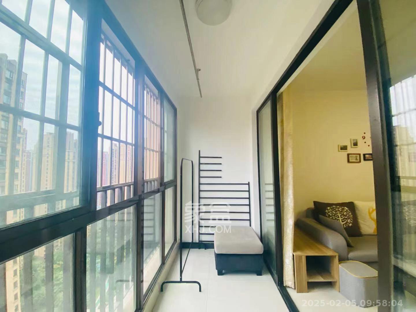 华润凤凰城三期 2室1厅1卫 1900.0元/月 华润凤凰城三期 2室1厅1卫 1900.0元/月室内图