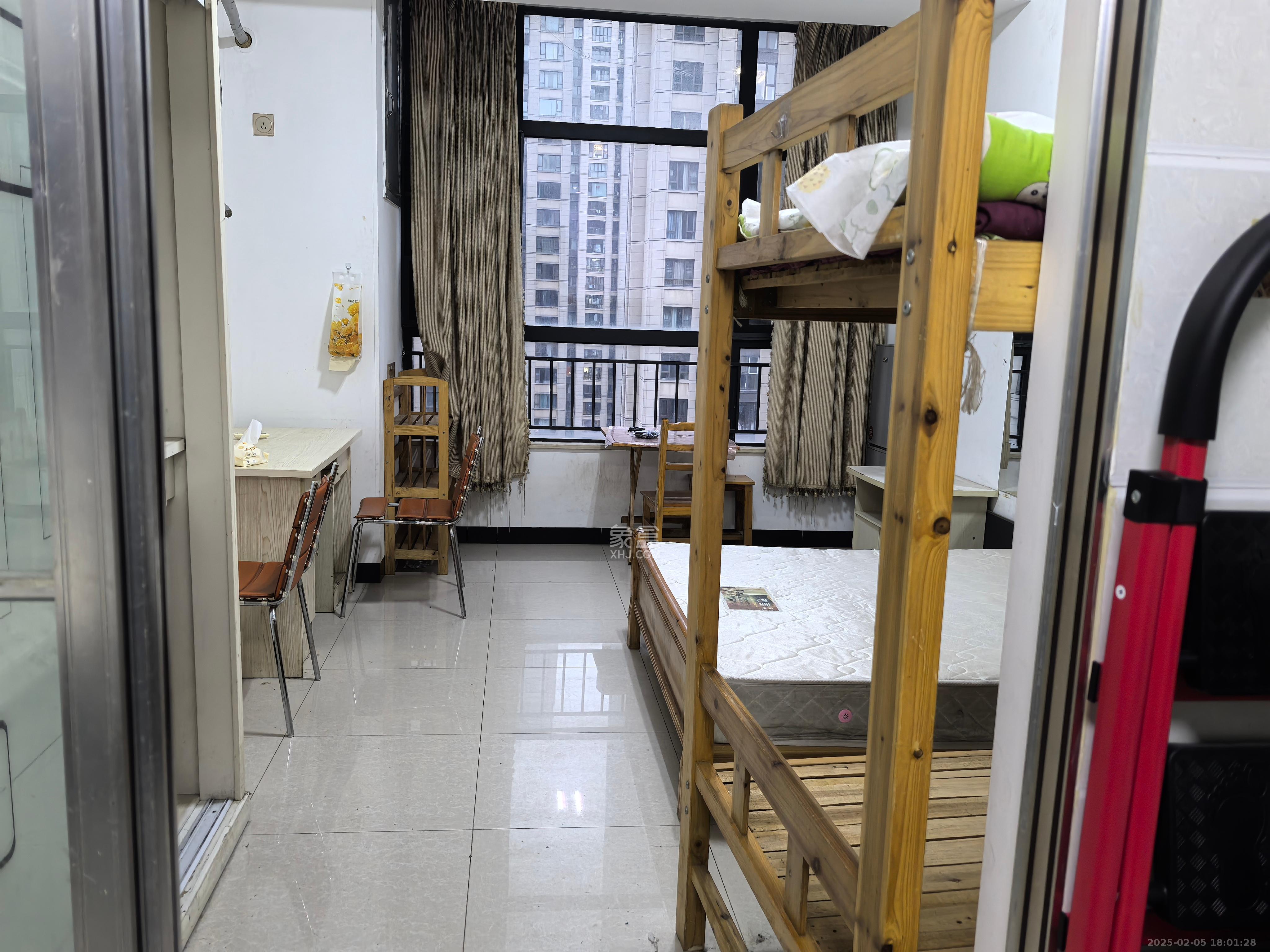 金茂梅溪湖 1室1厅1卫 1200.0元/月 金茂梅溪湖 1室1厅1卫 1200.0元/月室内图