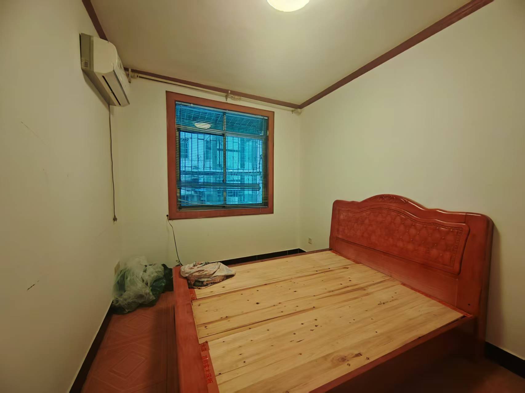 桃花仑办事处铁铺岭居委会 2室2厅2卫 1200.0元/月 桃花仑办事处铁铺岭居委会 2室2厅2卫 1200.0元/月室内图