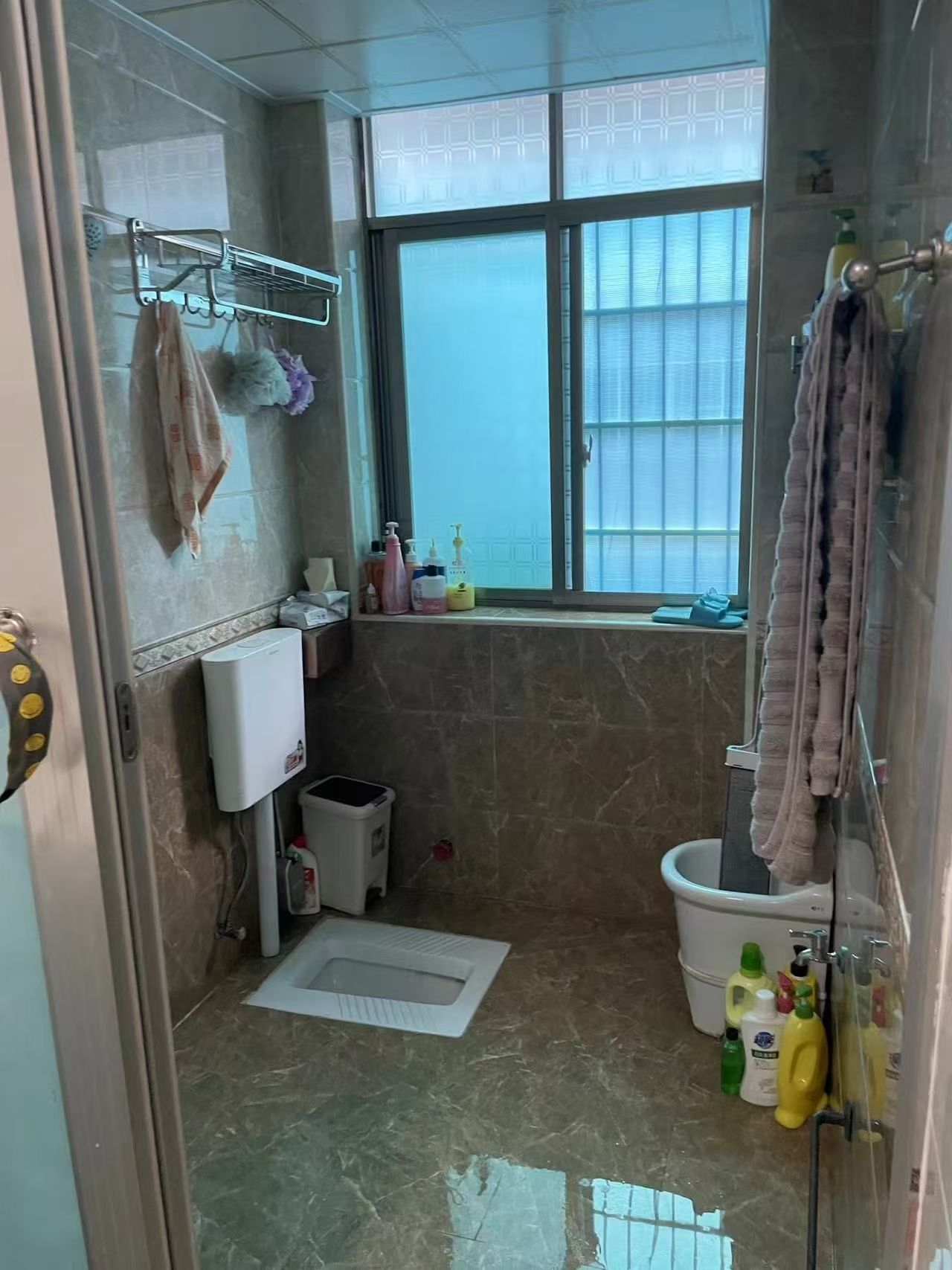 互助小区  3室2厅1卫   1500.00元/月室内图