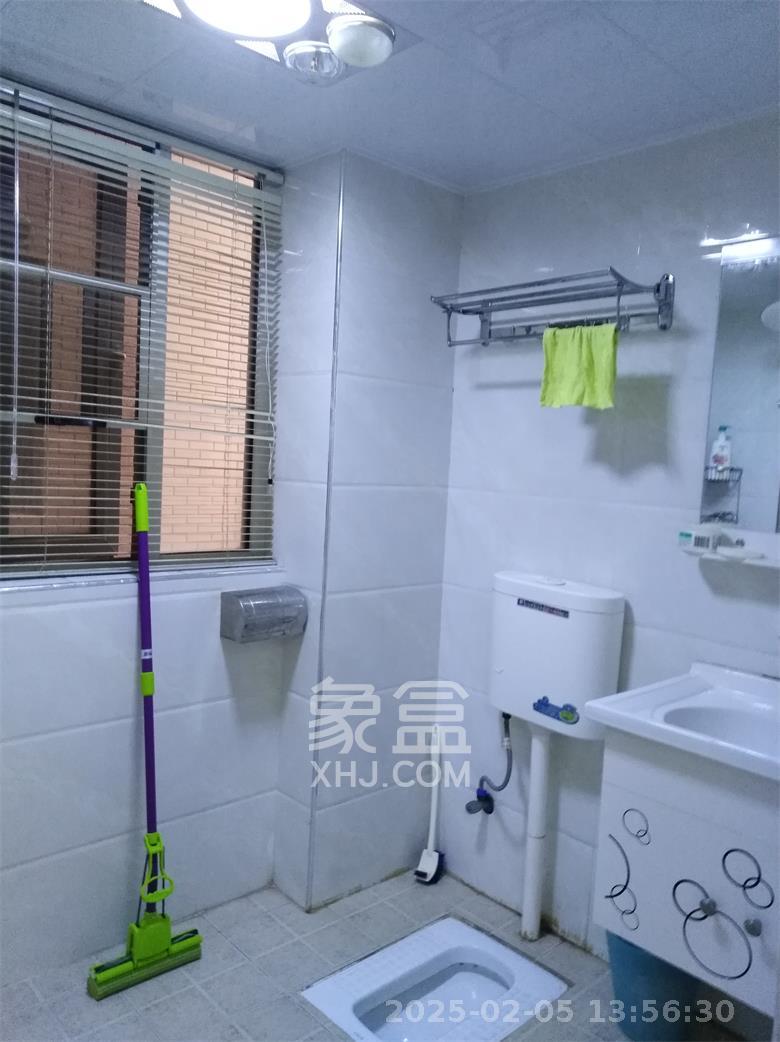 丽发新城 2室2厅1卫 1700.0元/月 丽发新城 2室2厅1卫 1700.0元/月室内图