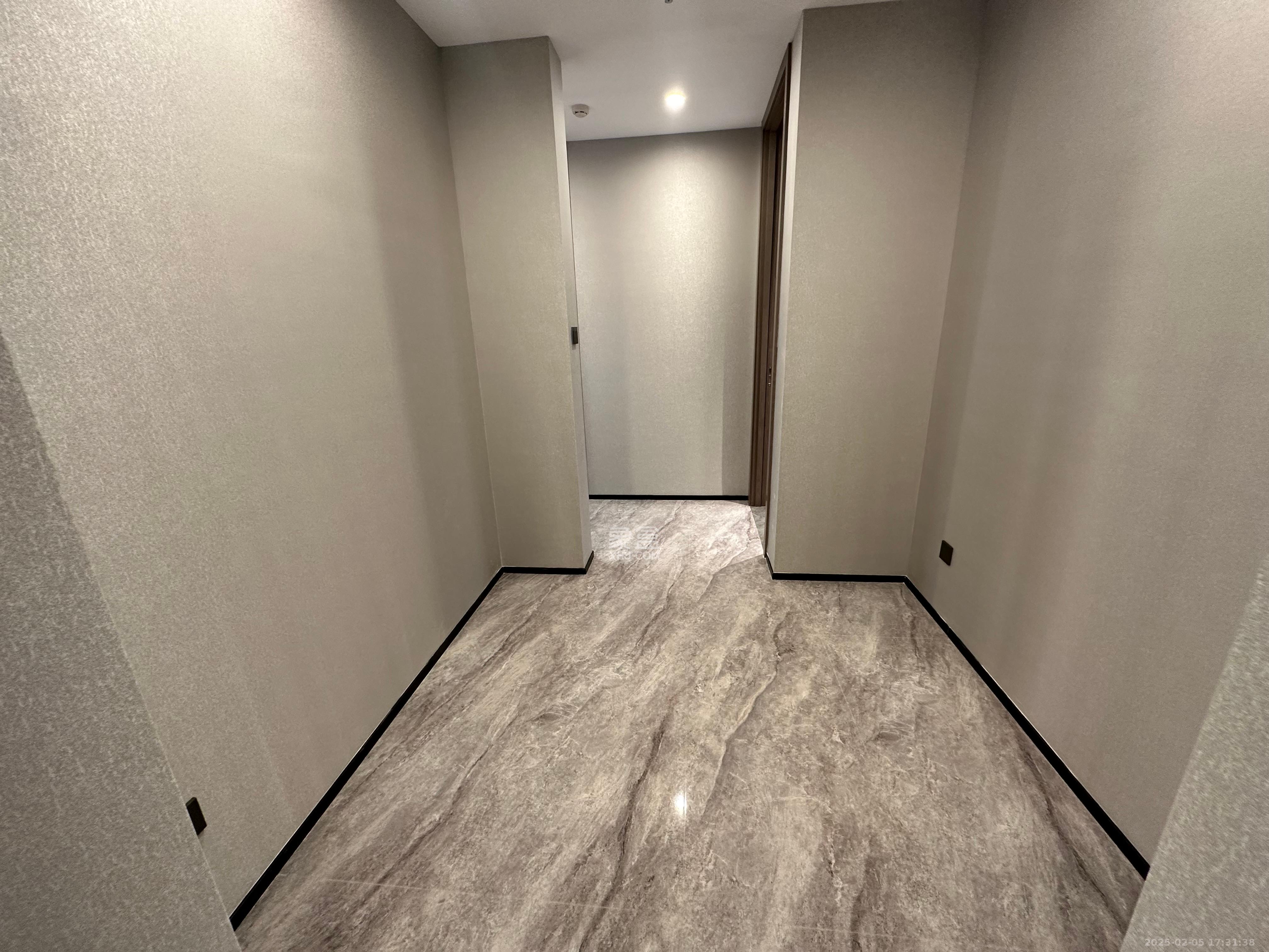 旭辉铂悦湘江  4室2厅2卫   17000.00元/月室内图