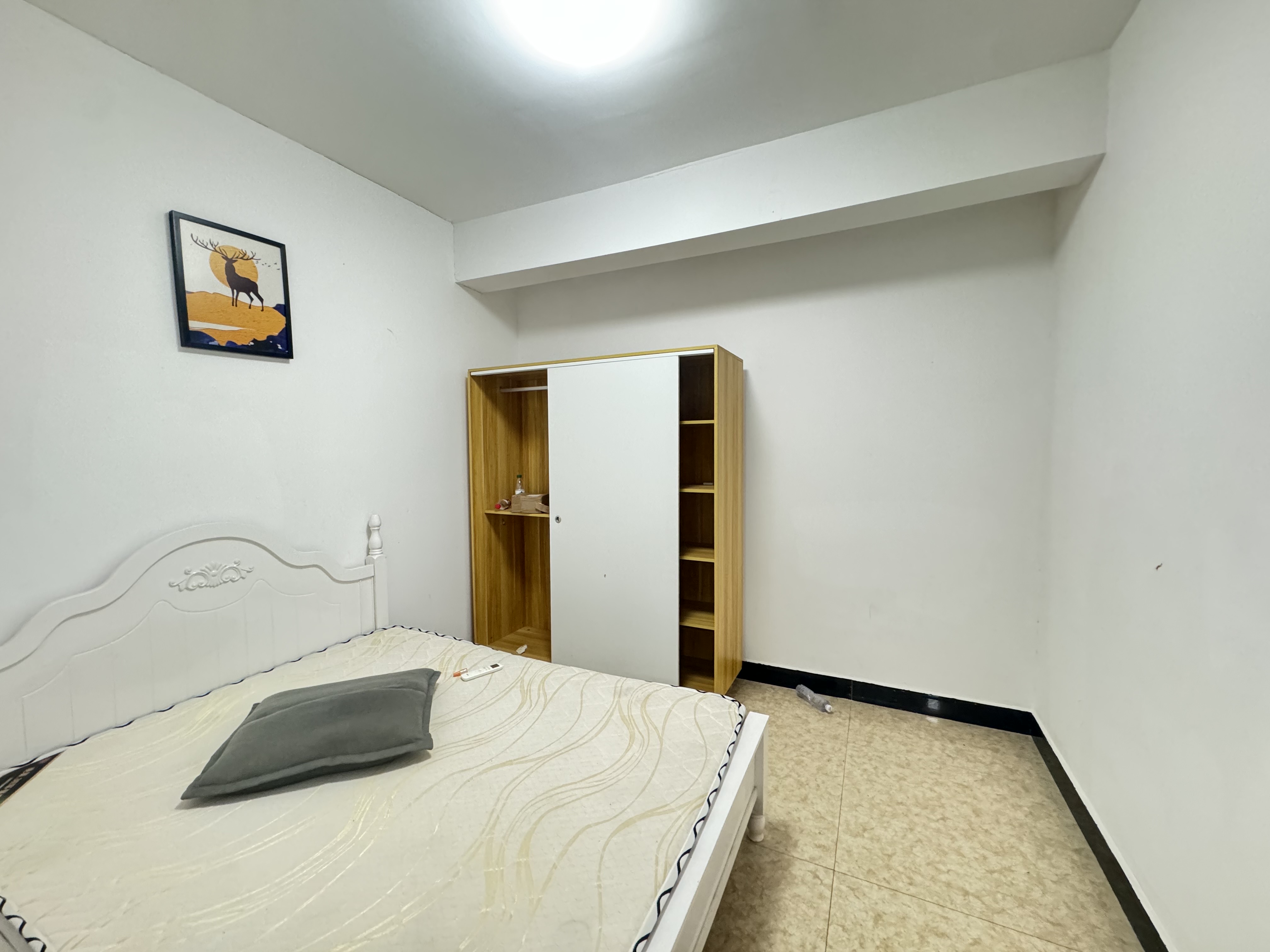 克拉美丽山庄(晟领国际)  2室2厅1卫    2200.0元/月 克拉美丽山庄(晟领国际)  2室2厅1卫    2200.0元/月户型图