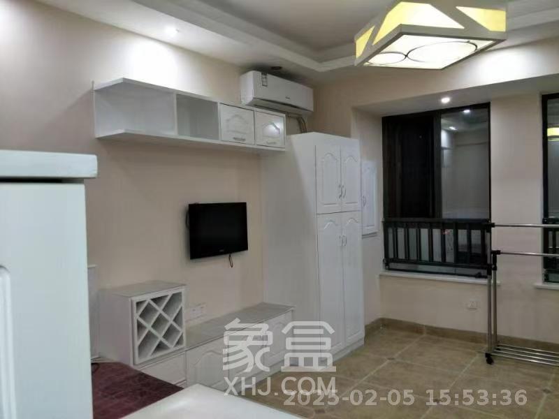 天元美居乐 1室1厅1卫 24.8万 天元美居乐 1室1厅1卫 24.8万客厅