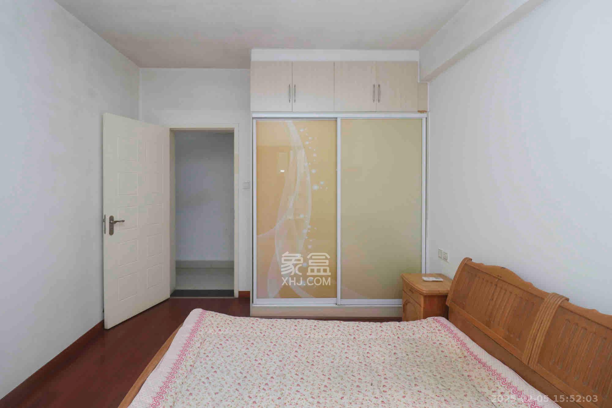 香海西岸  4室2厅2卫   3400.00元/月室内图