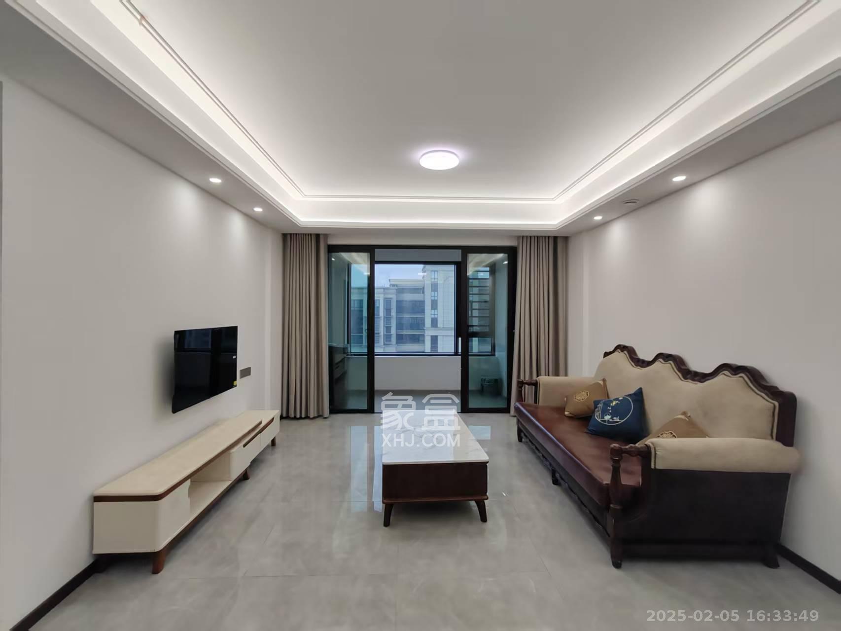 星城春晓  3室2厅1卫    2000.0元/月 星城春晓  3室2厅1卫    2000.0元/月室内图