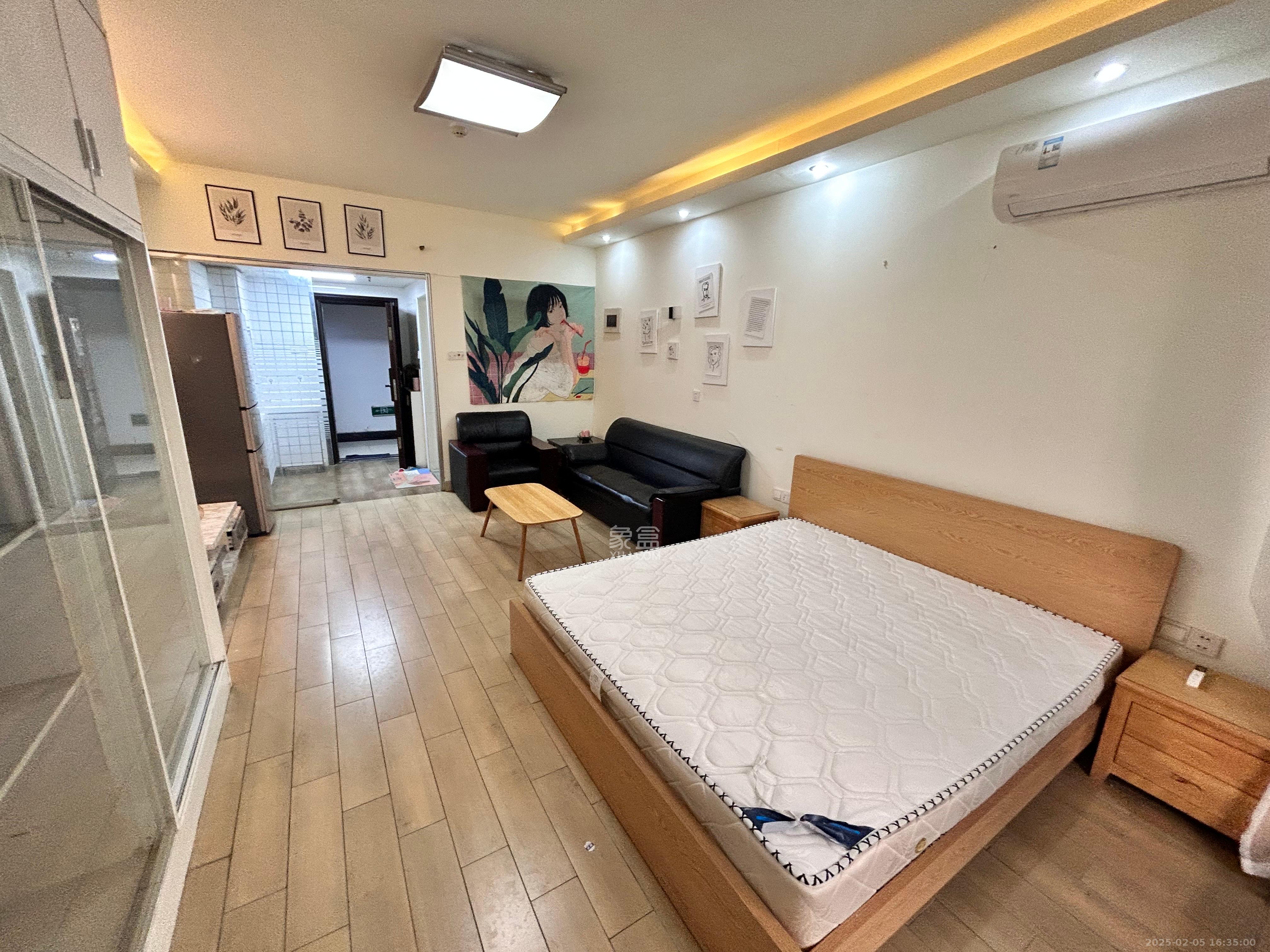 七彩丽都  1室1厅1卫   2100.00元/月室内图