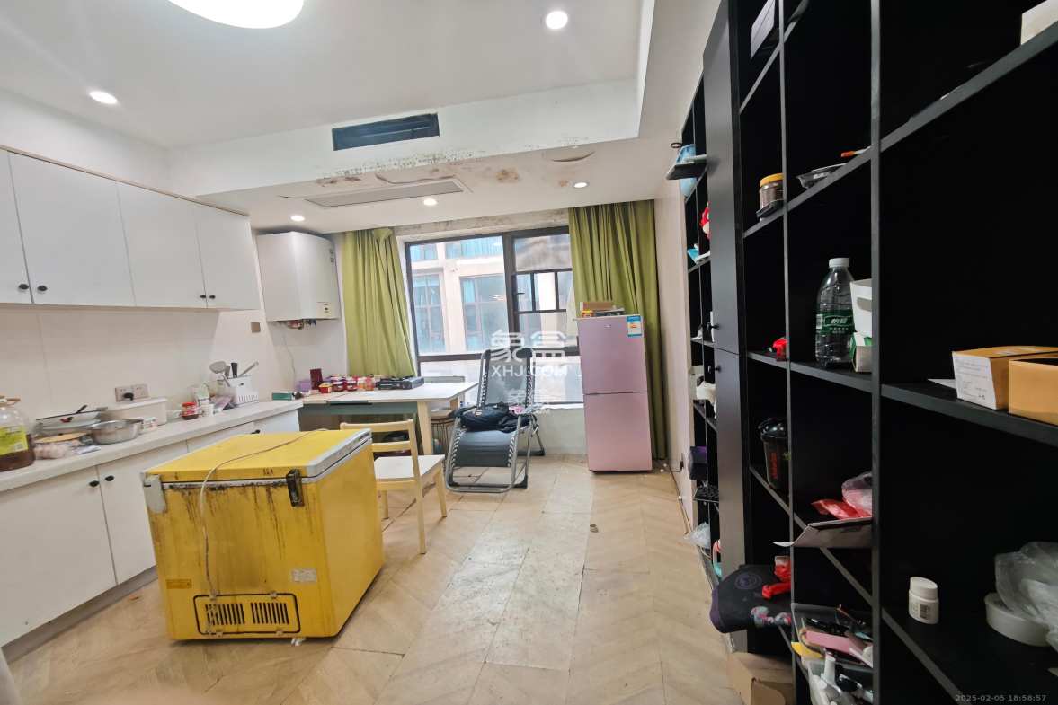 珠江郦城璞墅  6室2厅2卫    7500.0元/月 珠江郦城璞墅  6室2厅2卫    7500.0元/月室内图