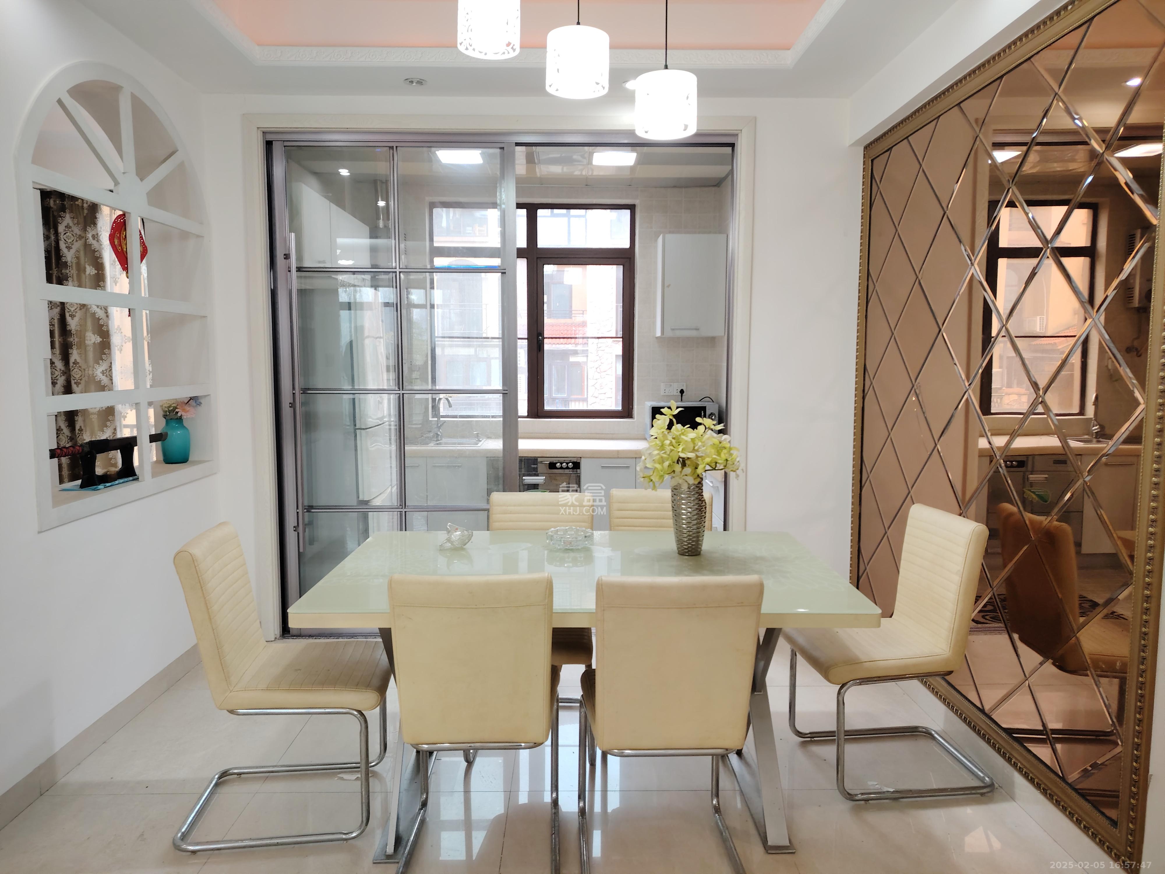 幸福考拉 1室2厅1卫 2400.0元/月 幸福考拉 1室2厅1卫 2400.0元/月室内图