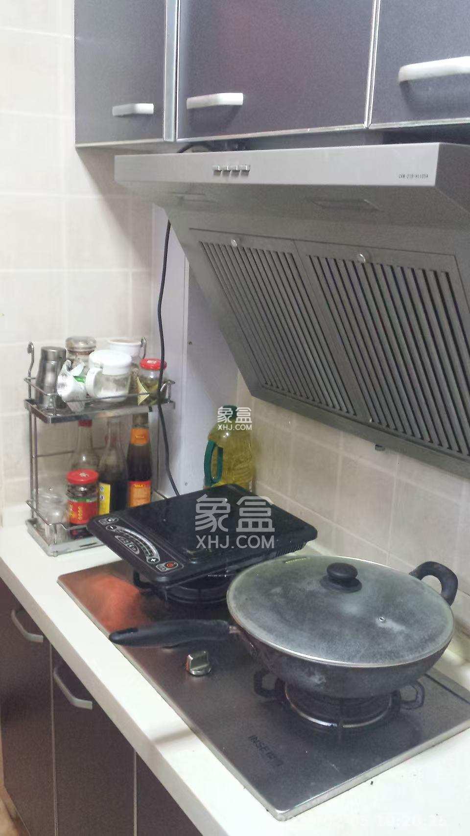 金领家族 1室1厅1卫 1550.0元/月 金领家族 1室1厅1卫 1550.0元/月室内图