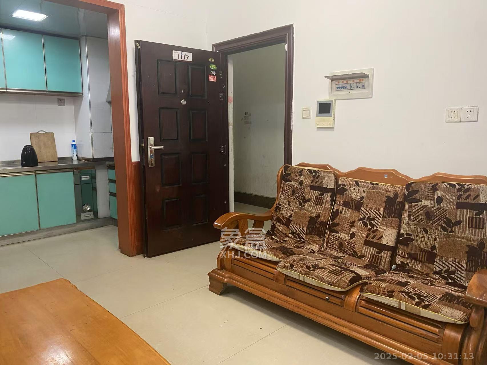 锦湘国际星城三期(锦绣苑) 1室1厅1卫 1700.0元/月 锦湘国际星城三期(锦绣苑) 1室1厅1卫 1700.0元/月室内图