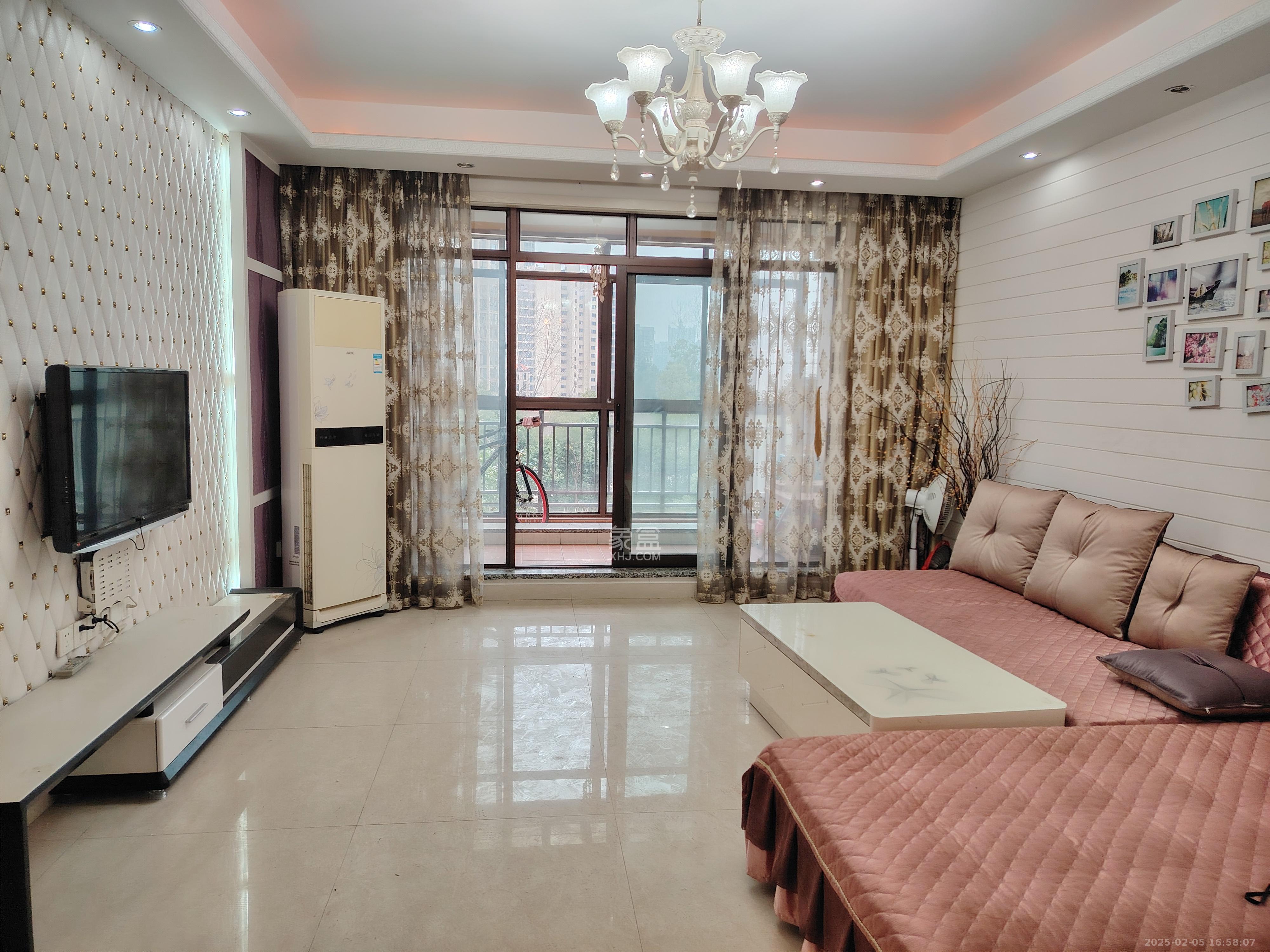 幸福考拉 1室2厅1卫 2400.0元/月 幸福考拉 1室2厅1卫 2400.0元/月室内图