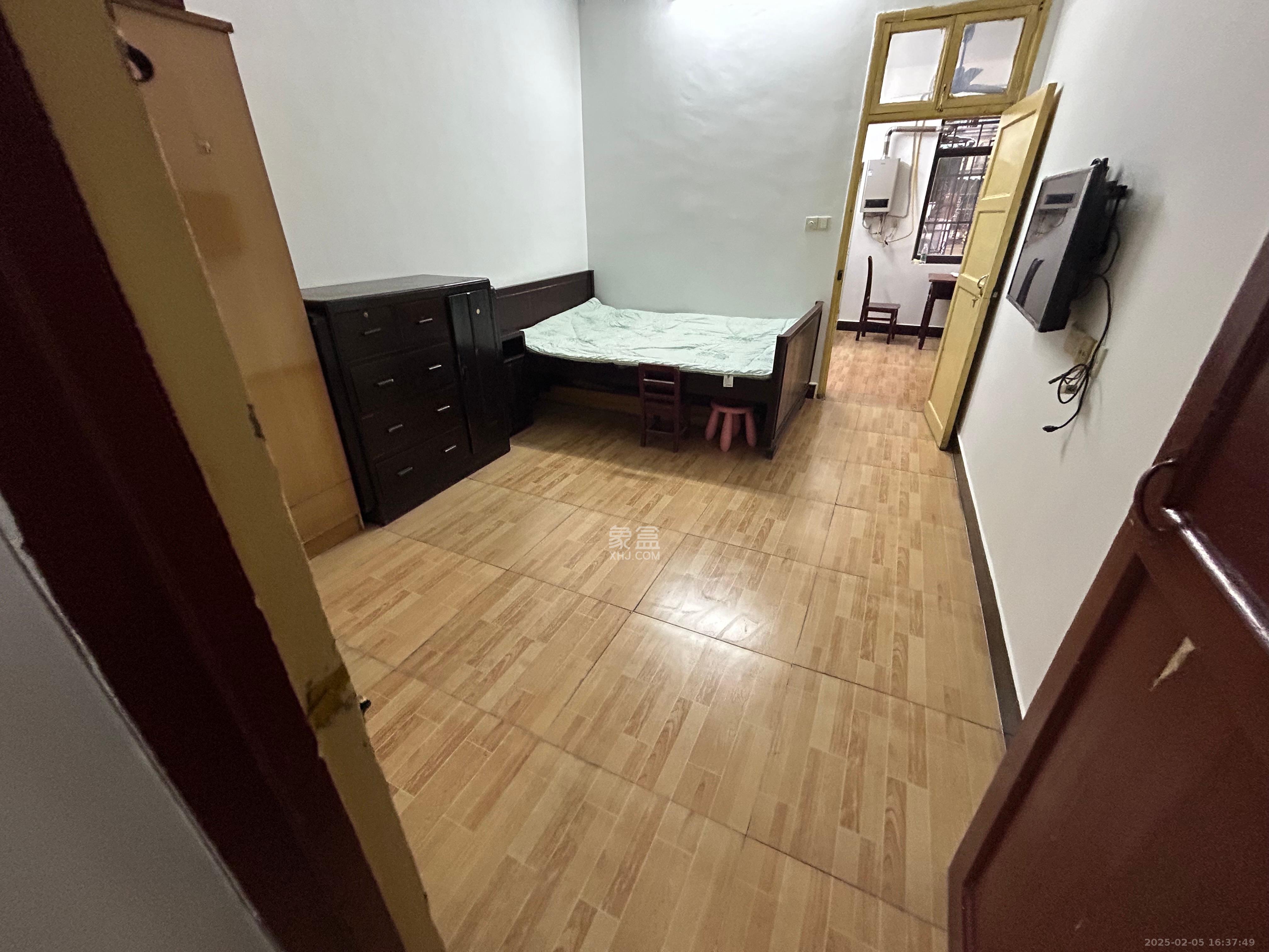 登隆街散盘 2室1厅1卫 2600.0元/月 登隆街散盘 2室1厅1卫 2600.0元/月室内图