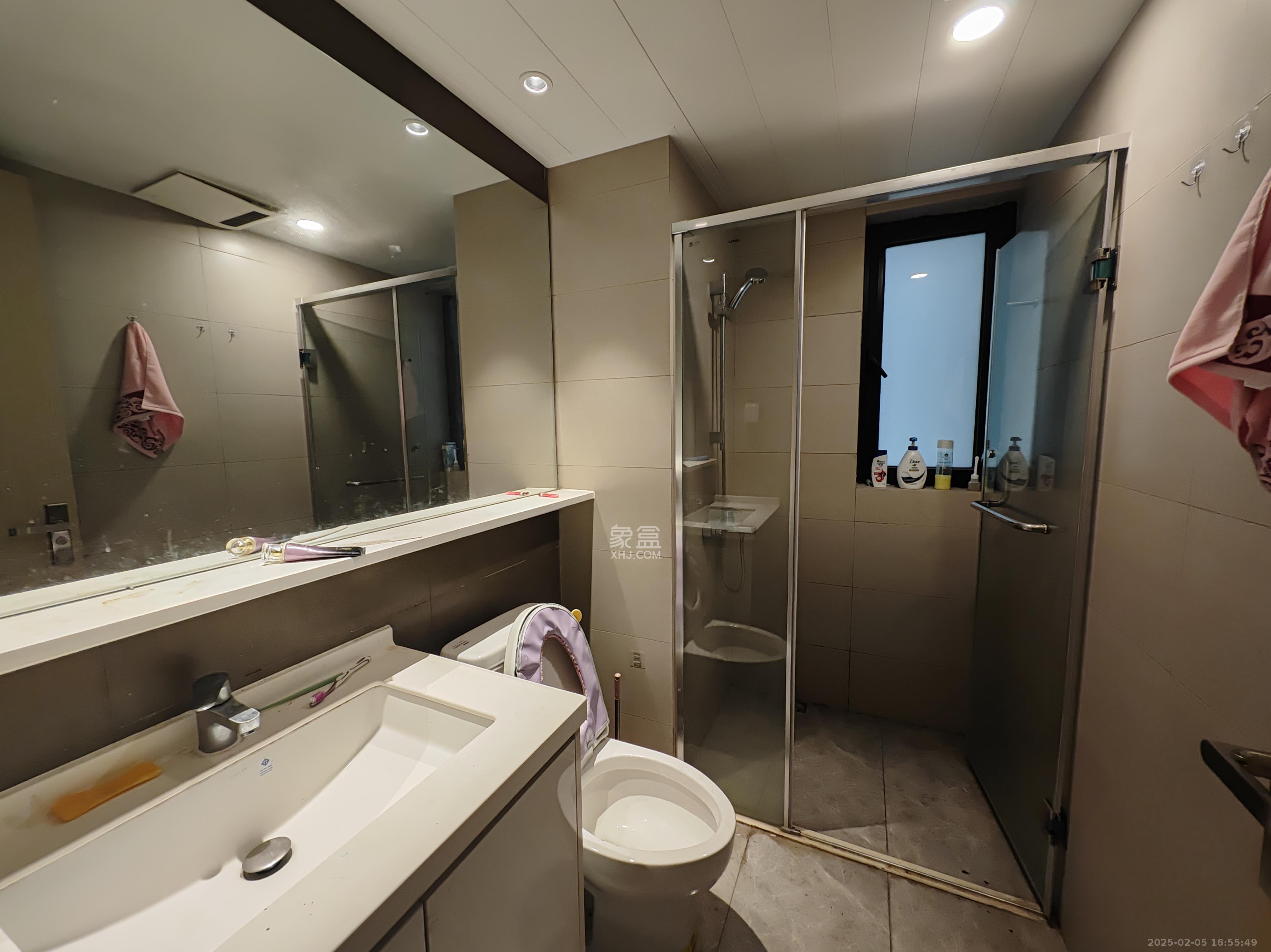 时代年华 3室2厅2卫 2000.0元/月 时代年华 3室2厅2卫 2000.0元/月室内图