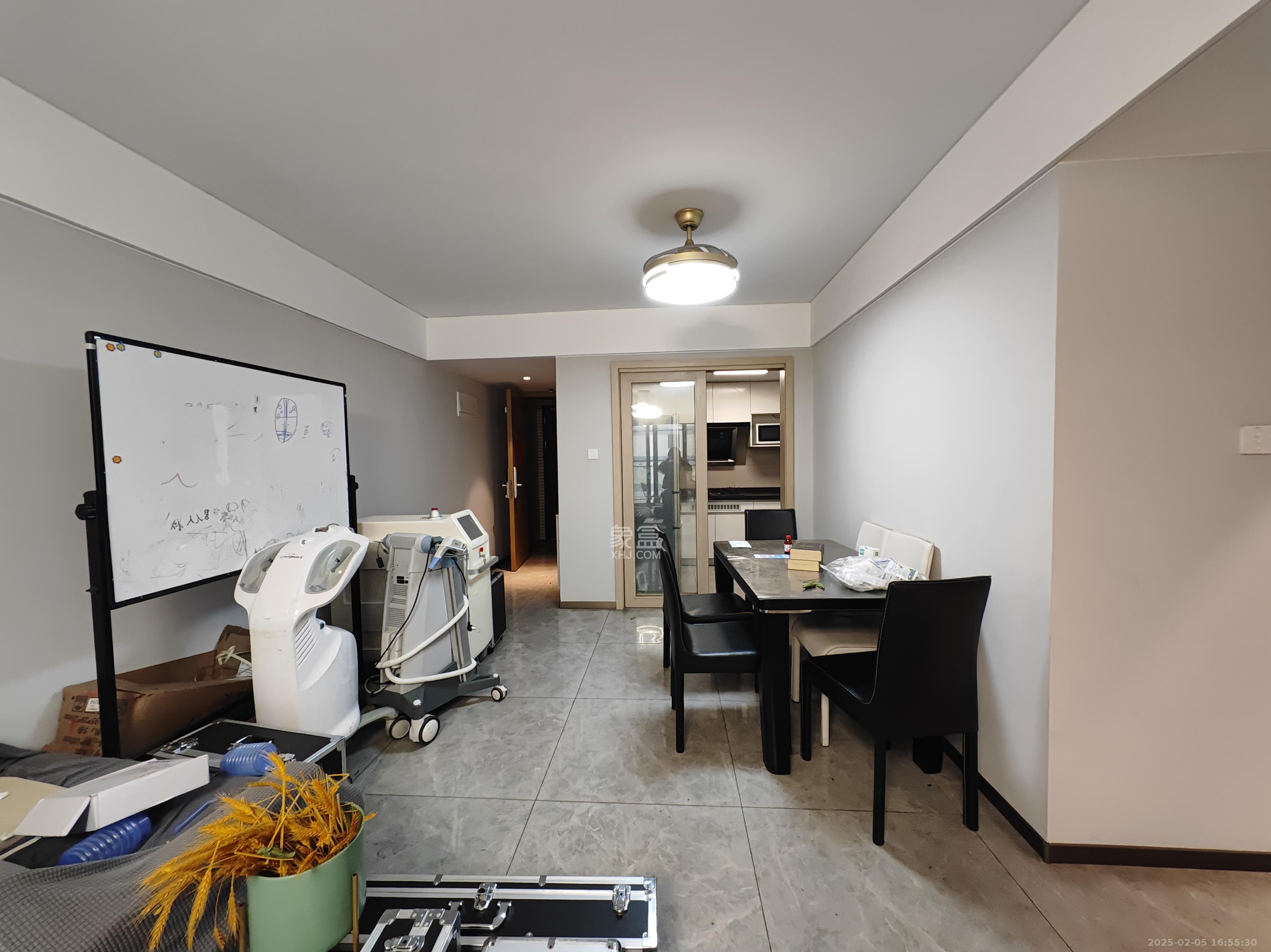 时代年华 3室2厅2卫 2000.0元/月 时代年华 3室2厅2卫 2000.0元/月室内图