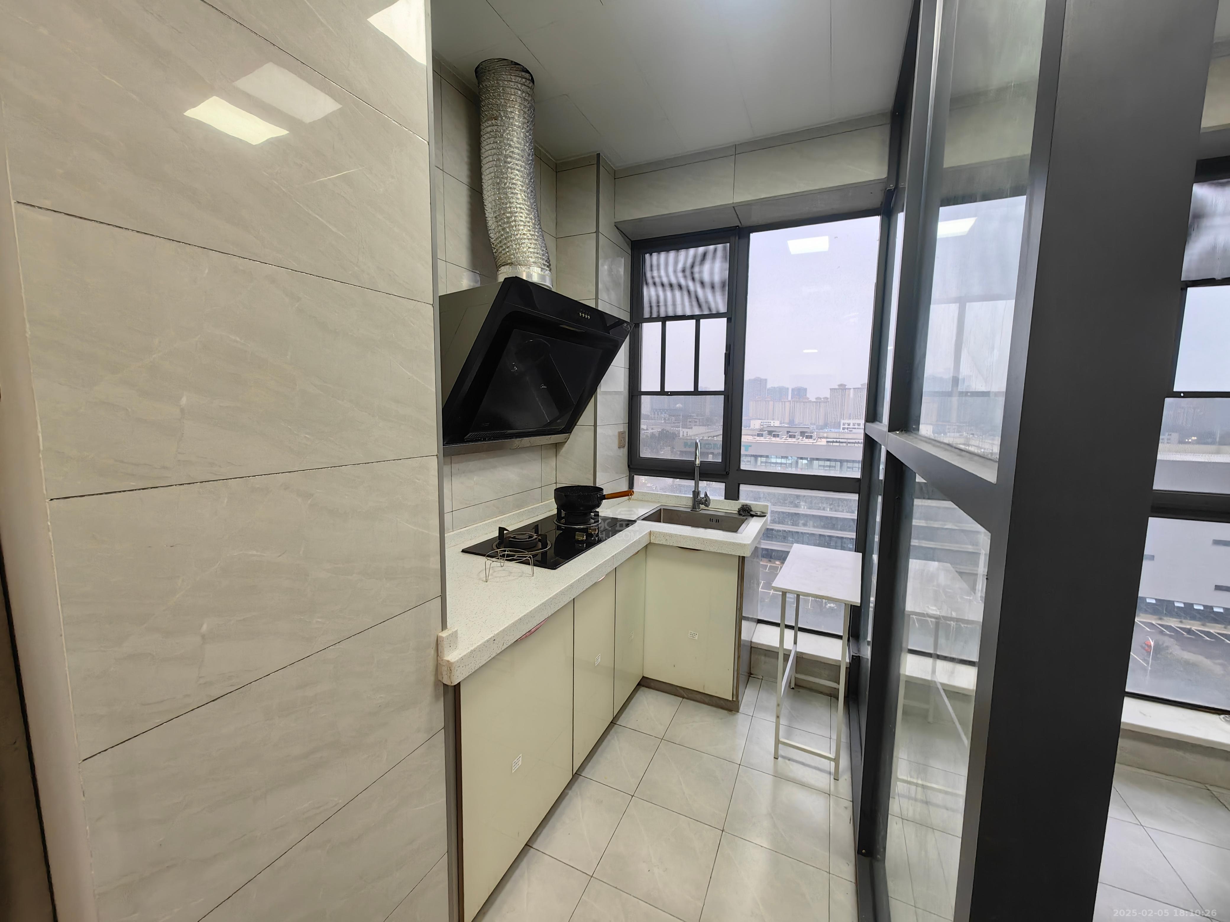 山水洲城华晨第一城 1室0厅0卫 1400.0元/月 山水洲城华晨第一城 1室0厅0卫 1400.0元/月室内图