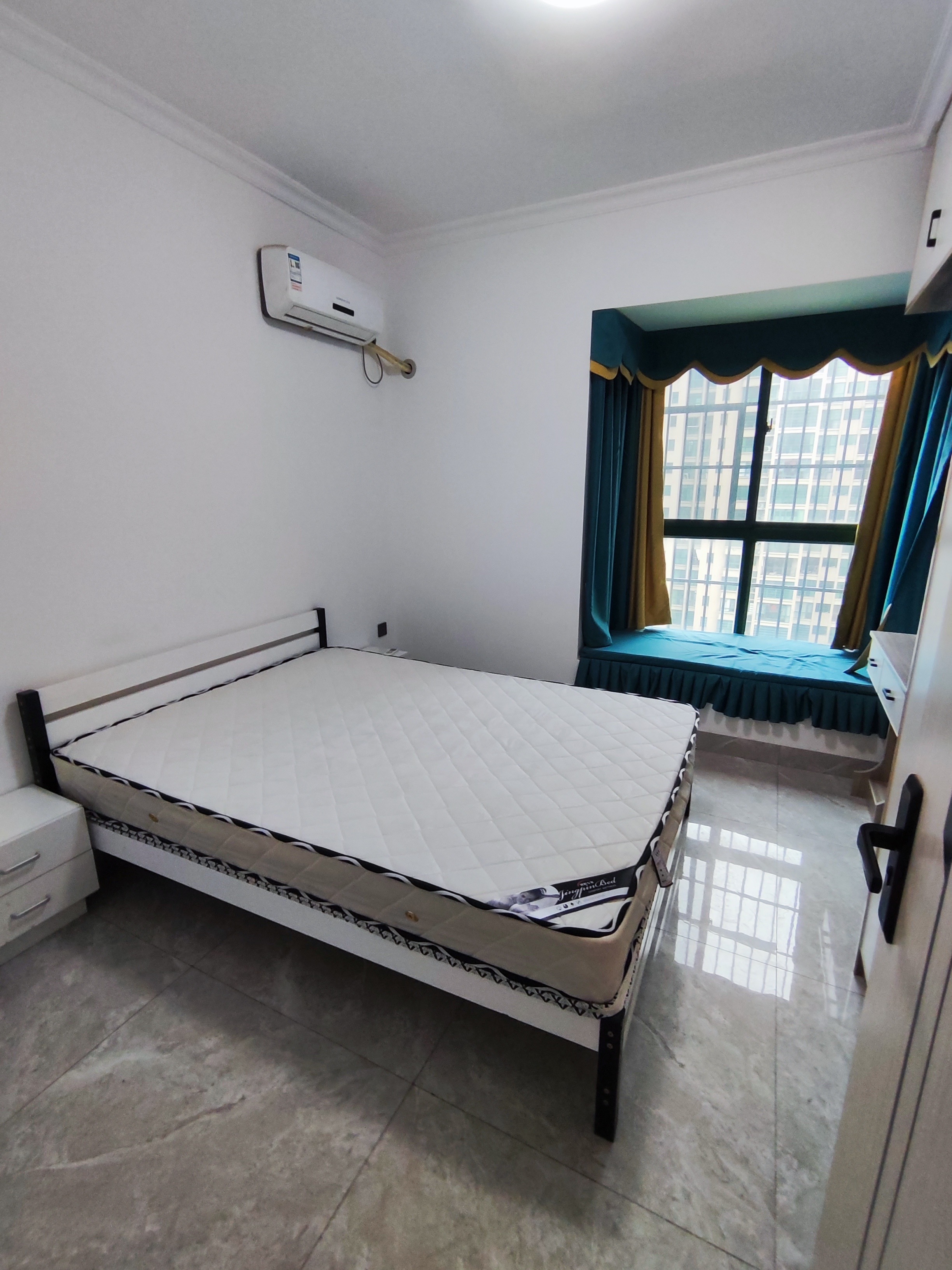 湘粤名城 3室2厅2卫 2500.0元/月 湘粤名城 3室2厅2卫 2500.0元/月室内图