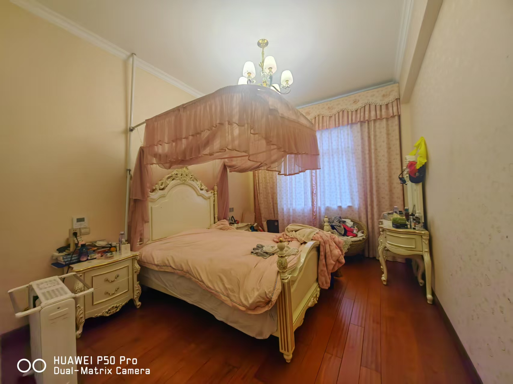 碧桂园 5室2厅4卫 368.8万 碧桂园 5室2厅4卫 368.8万客厅