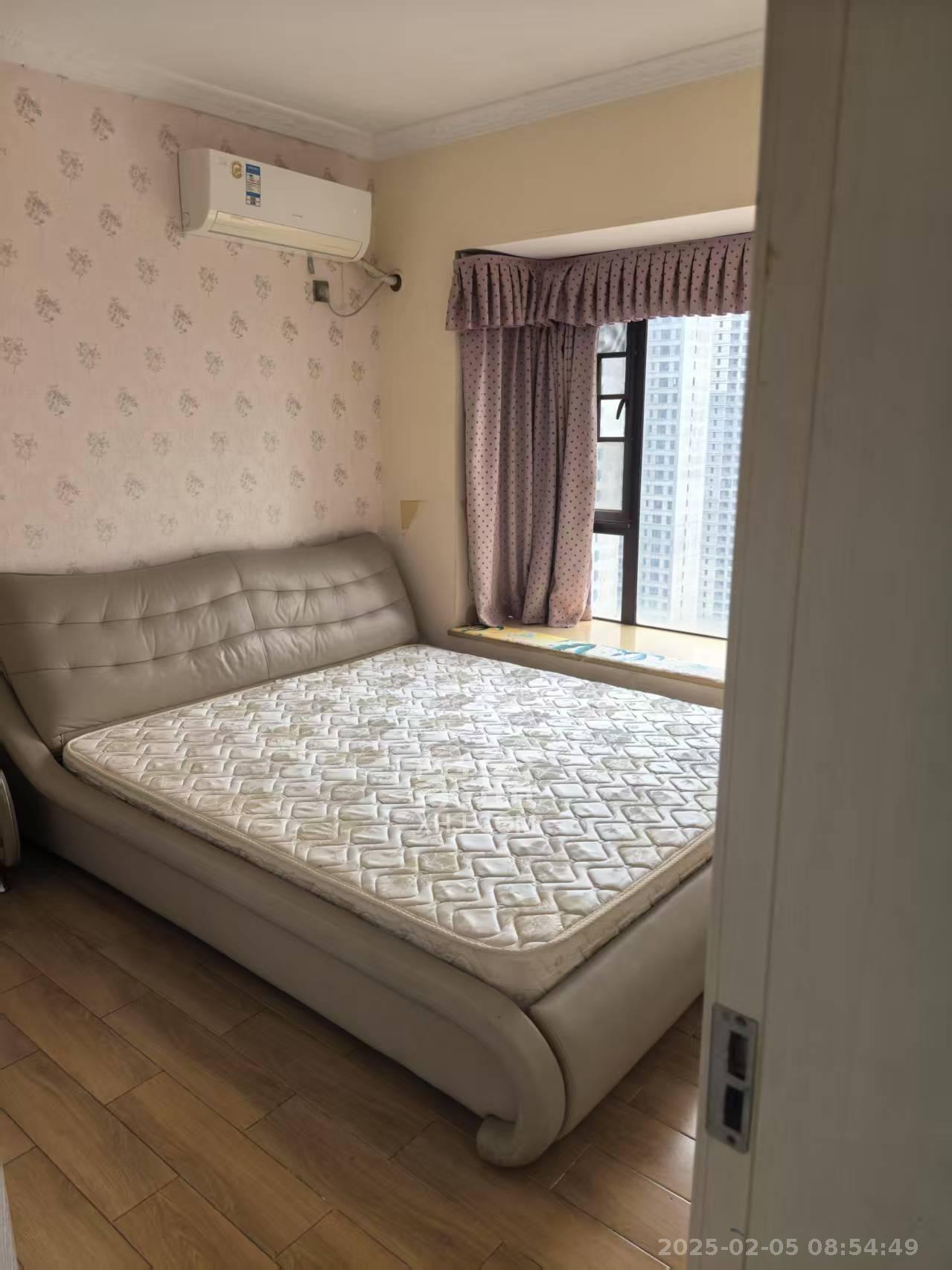 钰龙天下二期(钰龙佳园) 1室2厅1卫 2200.0元/月 钰龙天下二期(钰龙佳园) 1室2厅1卫 2200.0元/月室内图