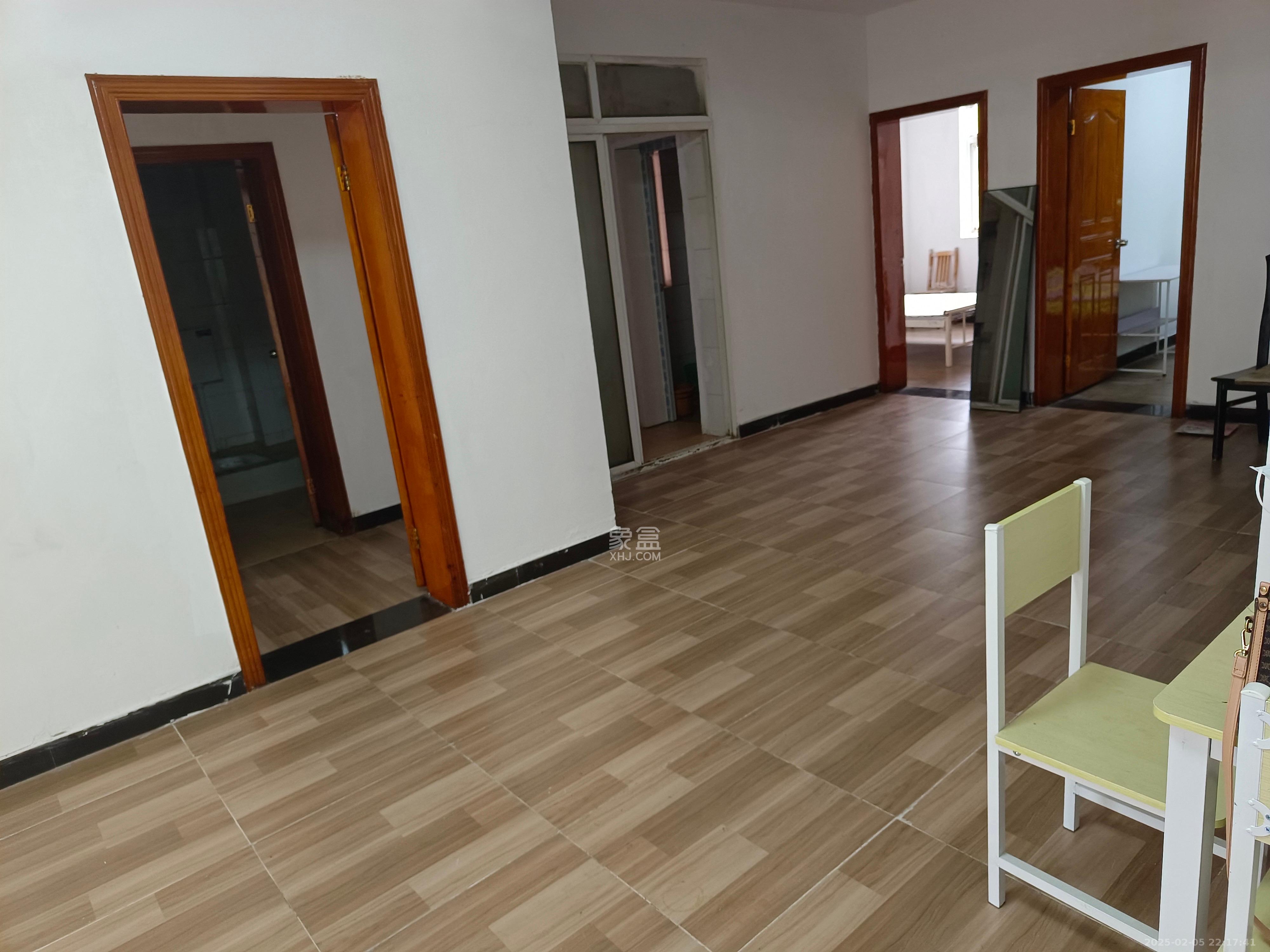 湖南省长沙市城乡规划局雨花区分局宿舍 3室2厅2卫 2300.0元/月 湖南省长沙市城乡规划局雨花区分局宿舍 3室2厅2卫 2300.0元/月室内图