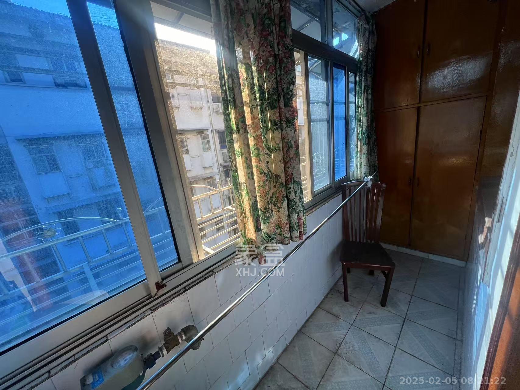 农机宿舍(省农机局大院宿舍)  4室2厅1卫    3000.0元/月 农机宿舍(省农机局大院宿舍)  4室2厅1卫    3000.0元/月室内图