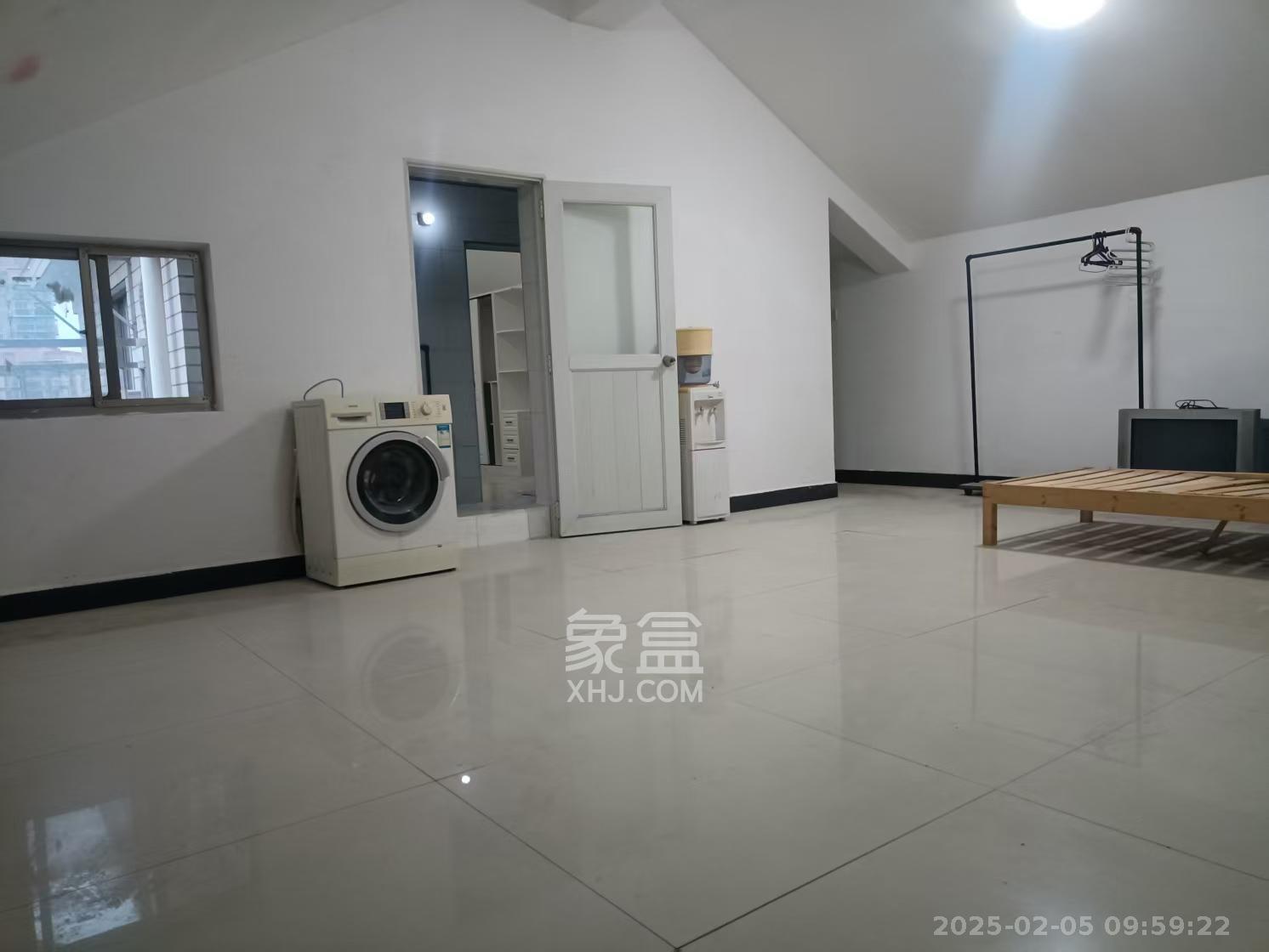 金峰小区南院  1室1厅1卫    900.0元/月 金峰小区南院  1室1厅1卫    900.0元/月室内图